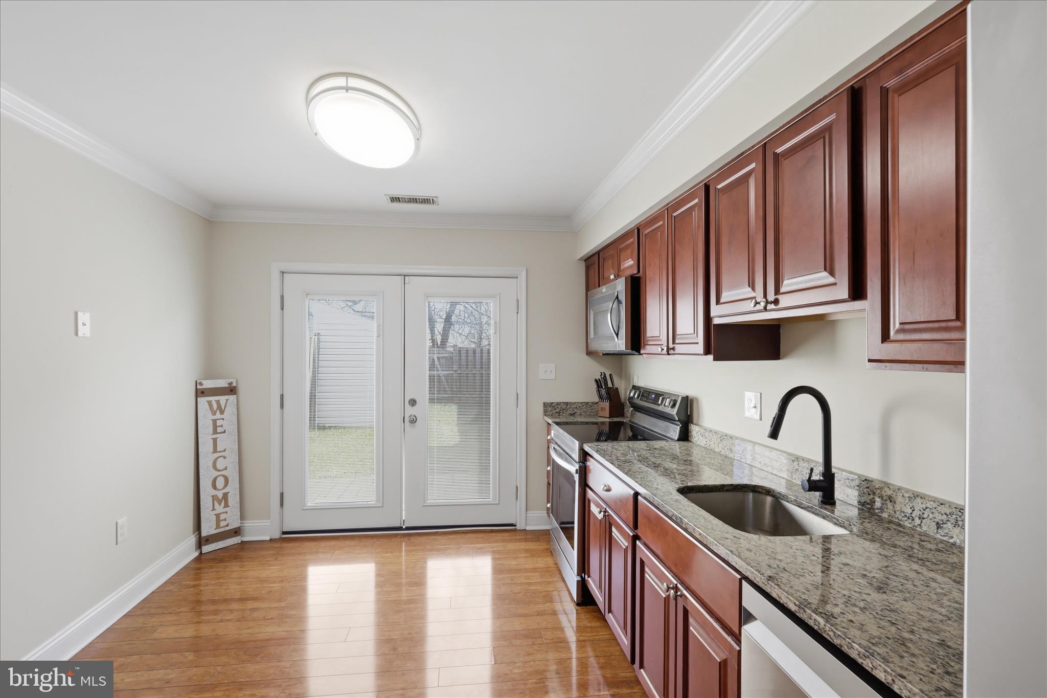 534 LANCASTER PLACE 534