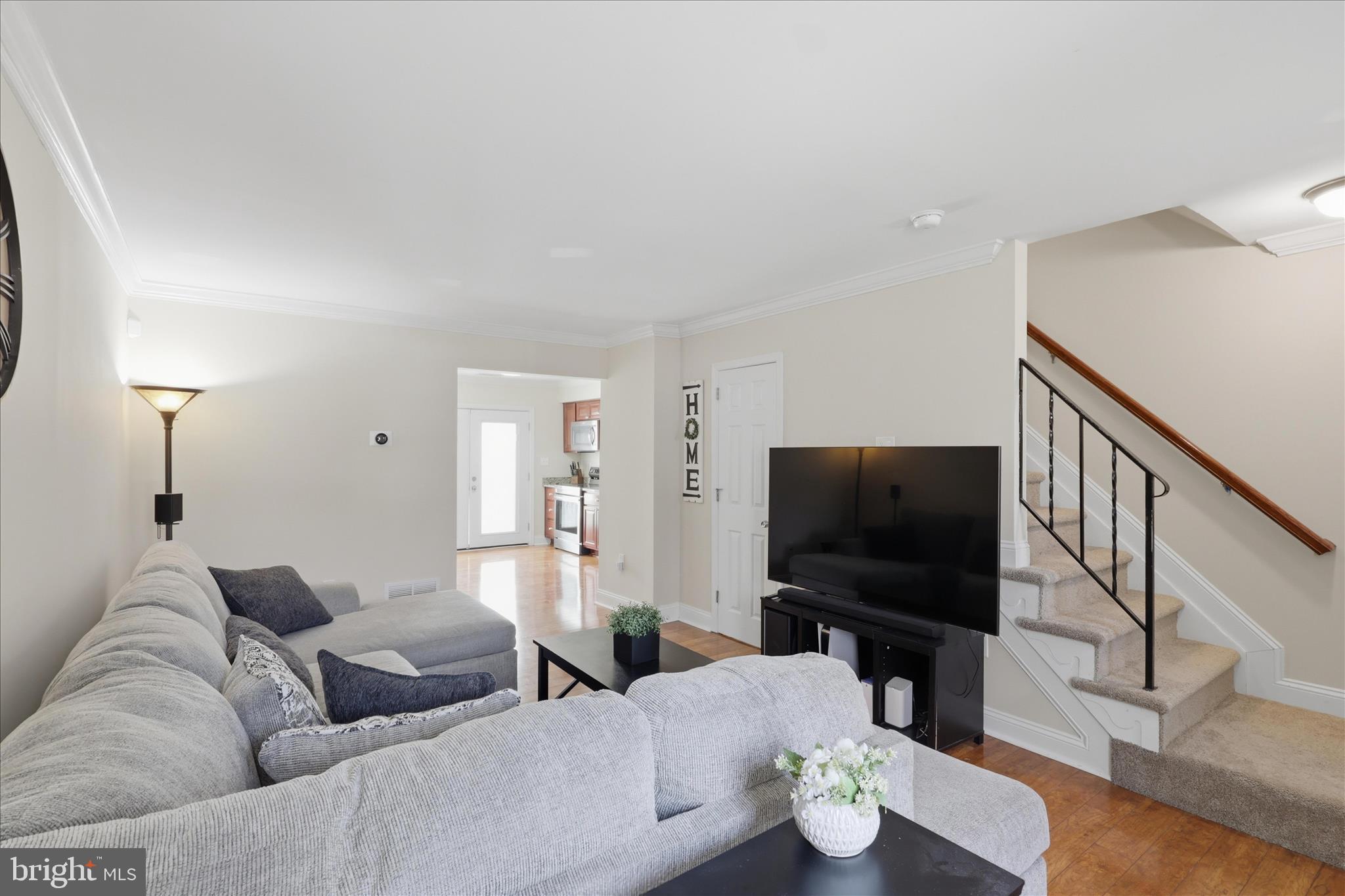 534 LANCASTER PLACE 534