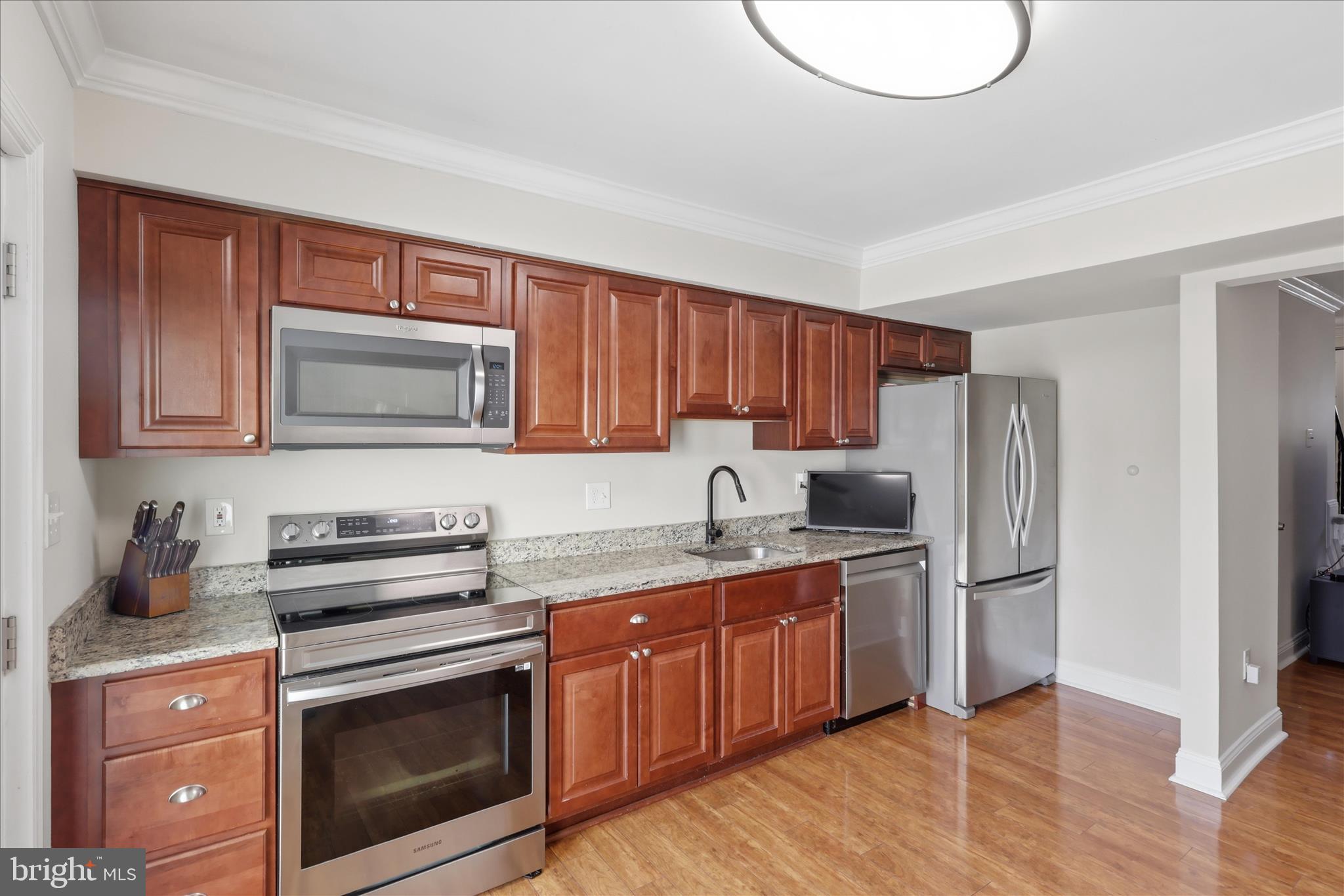 534 LANCASTER PLACE 534