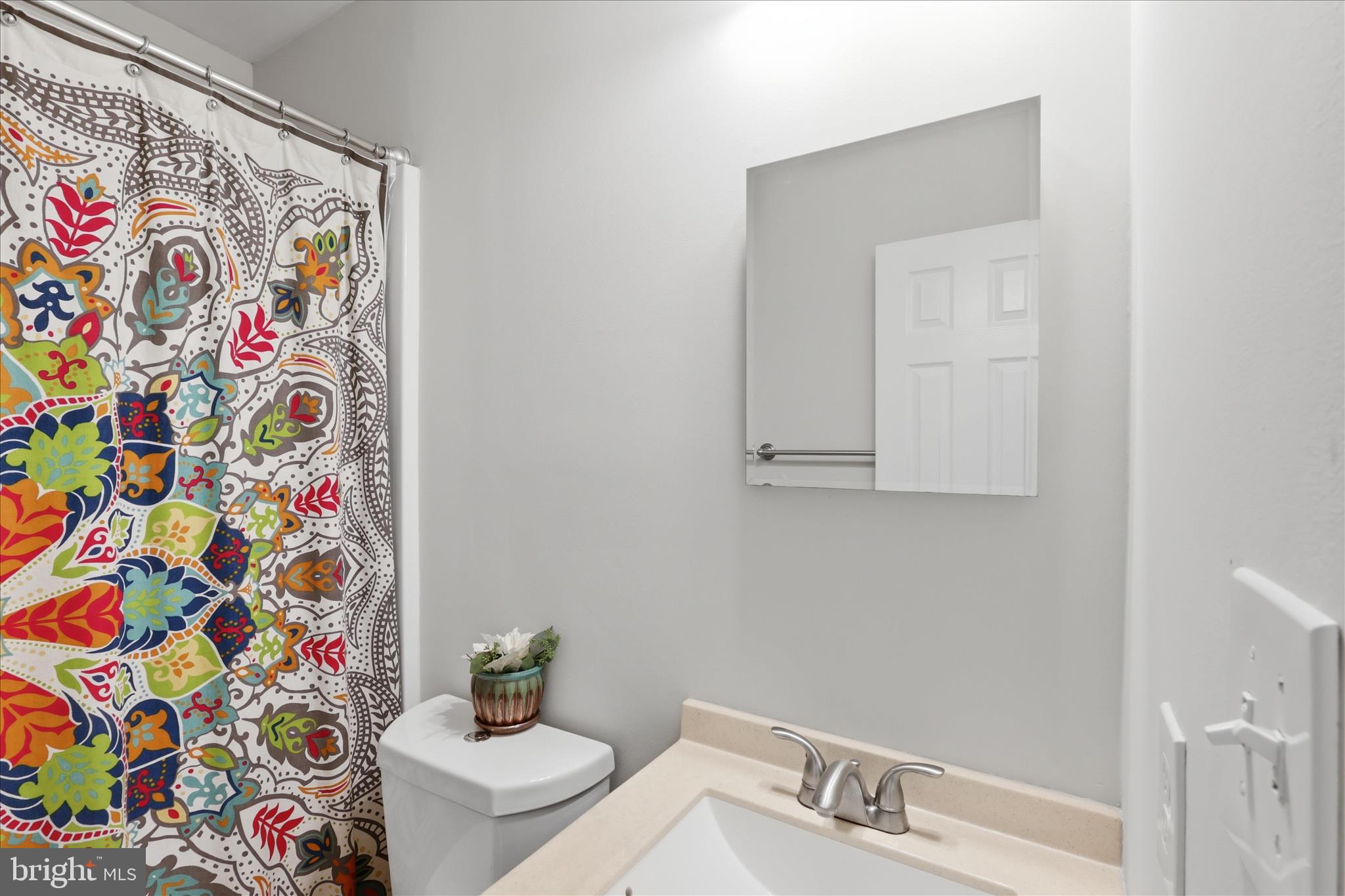 534 LANCASTER PLACE 534