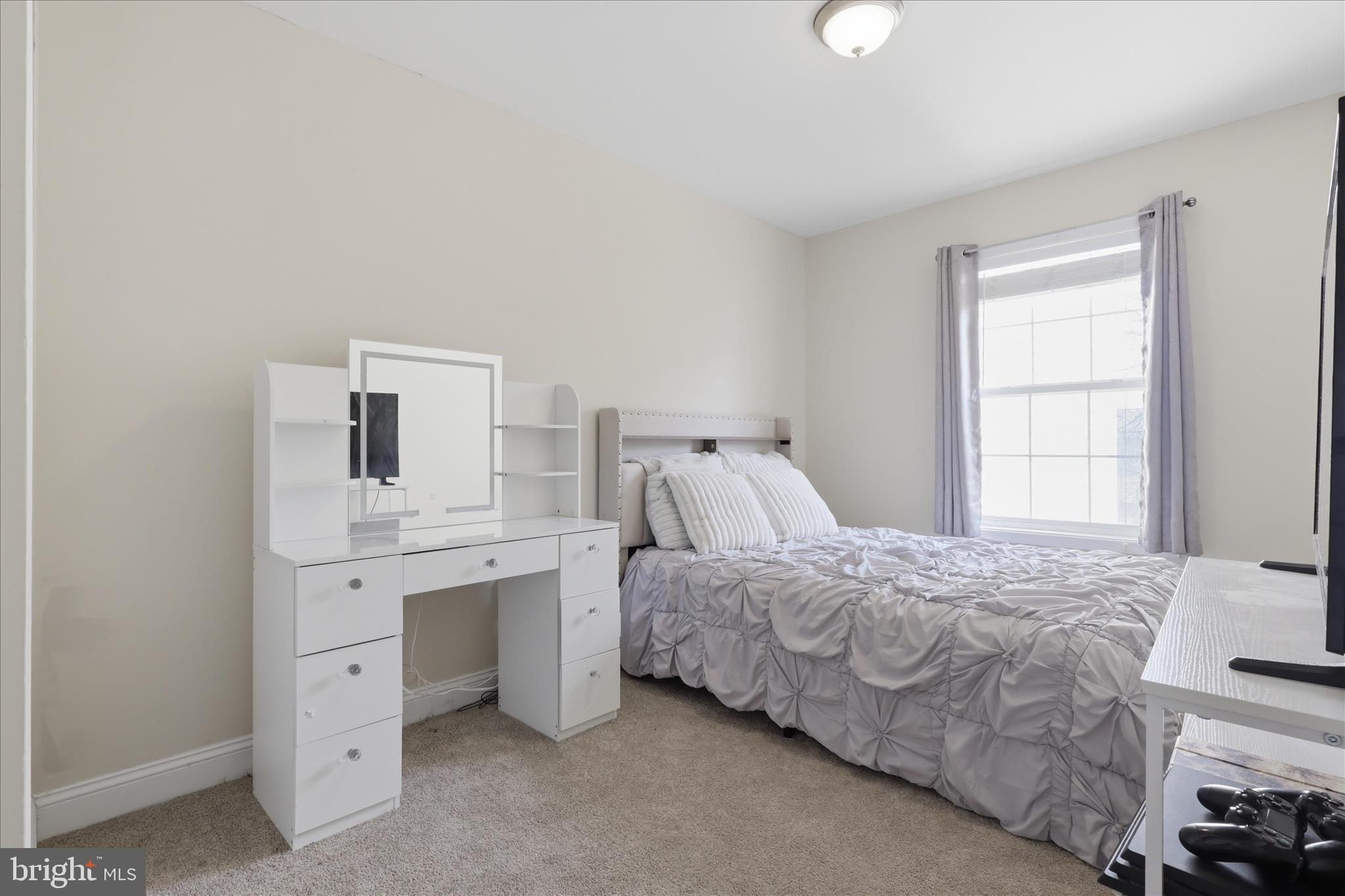 534 LANCASTER PLACE 534
