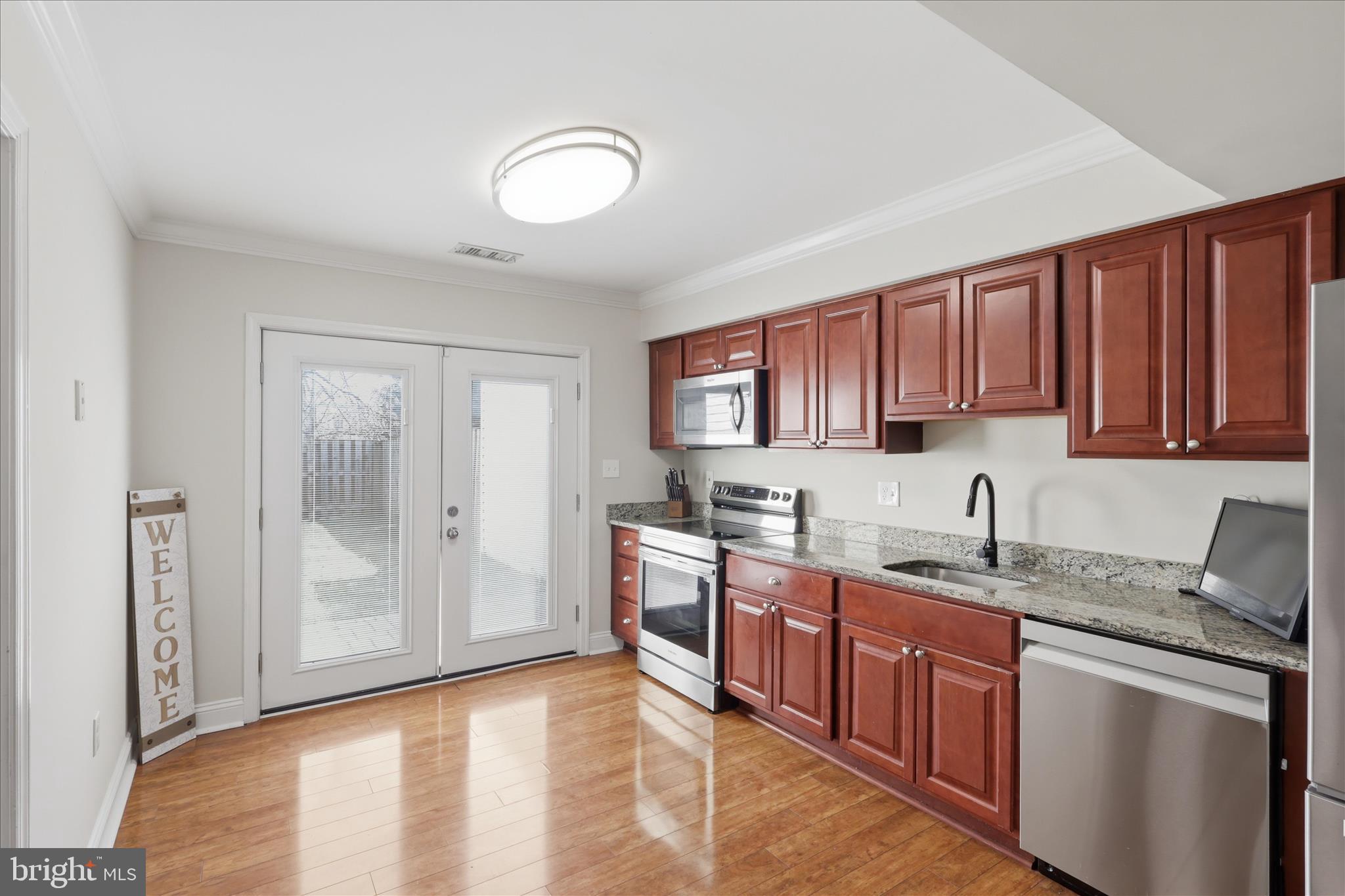 534 LANCASTER PLACE 534