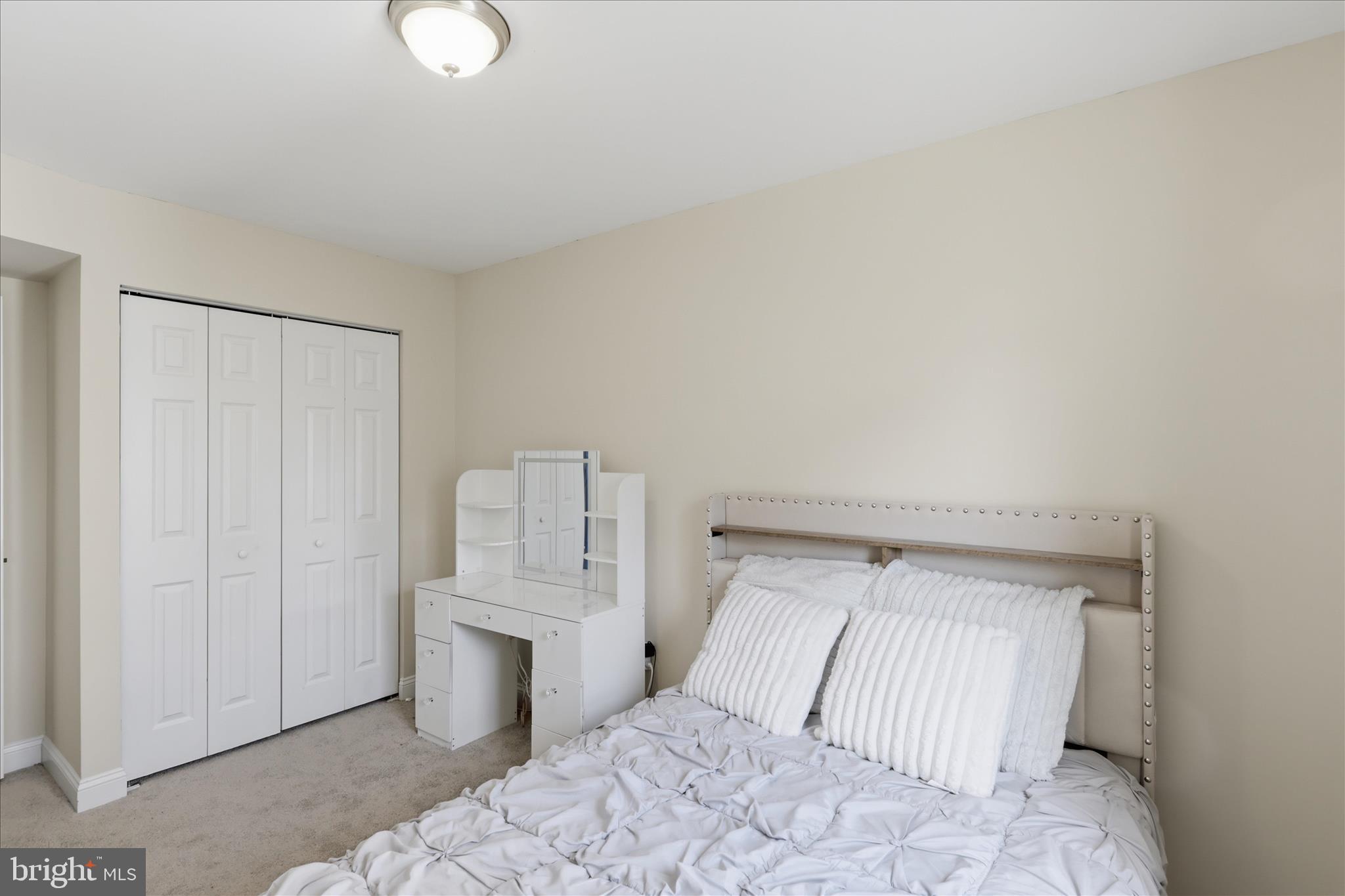 534 LANCASTER PLACE 534