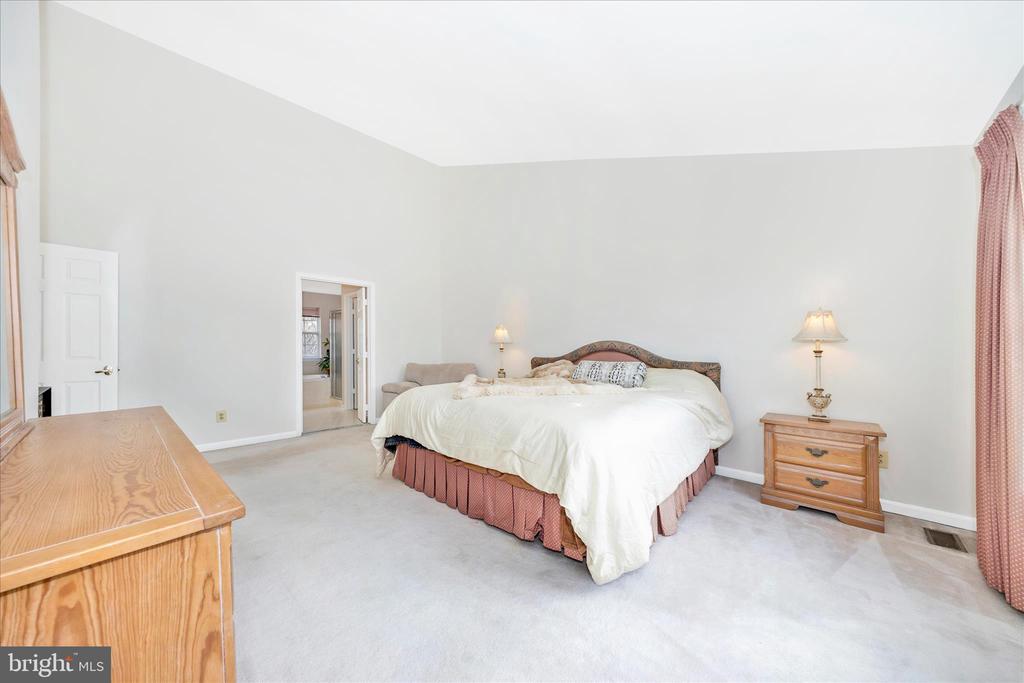 5319 SAINT MAWES COURT