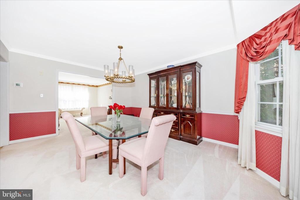5319 SAINT MAWES COURT