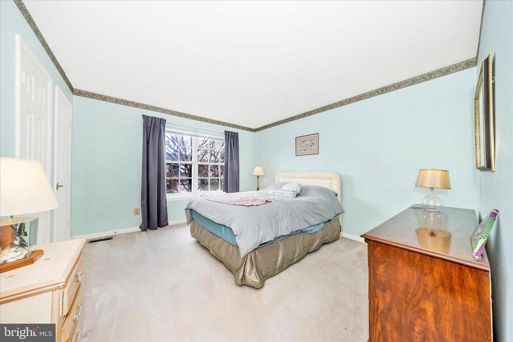 5319 SAINT MAWES COURT