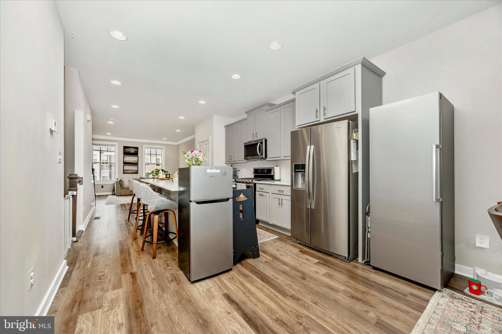 9018 SHADY PINES DRIVE
