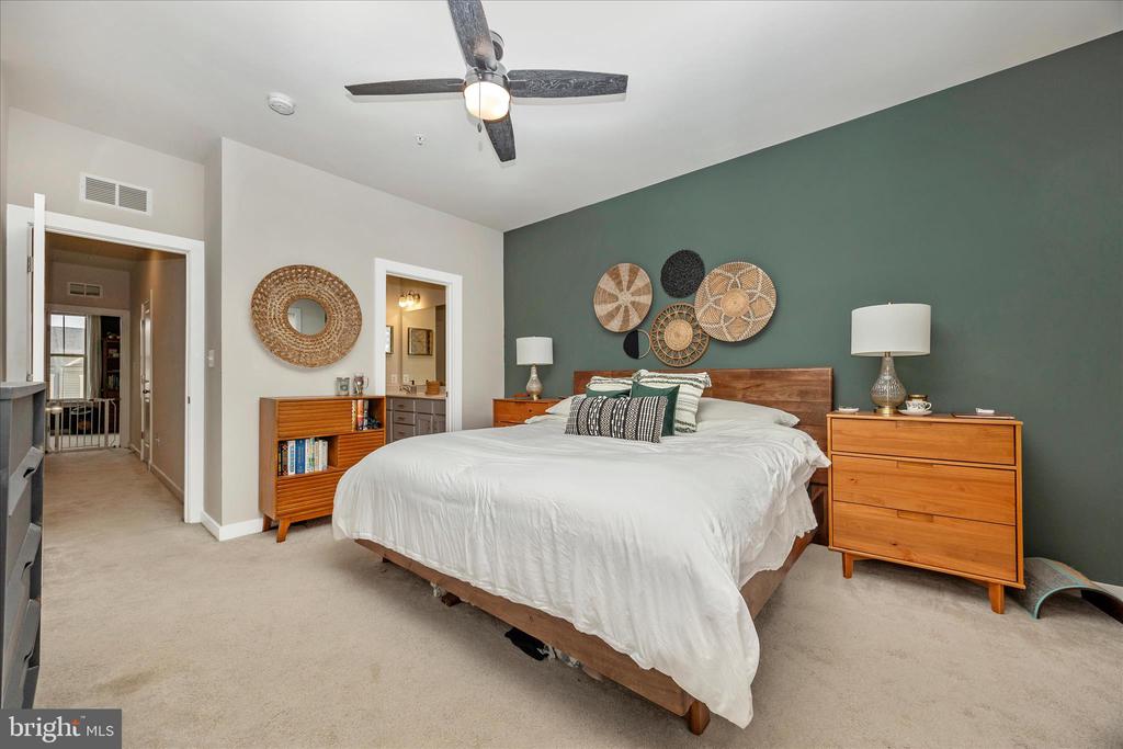 9018 SHADY PINES DRIVE