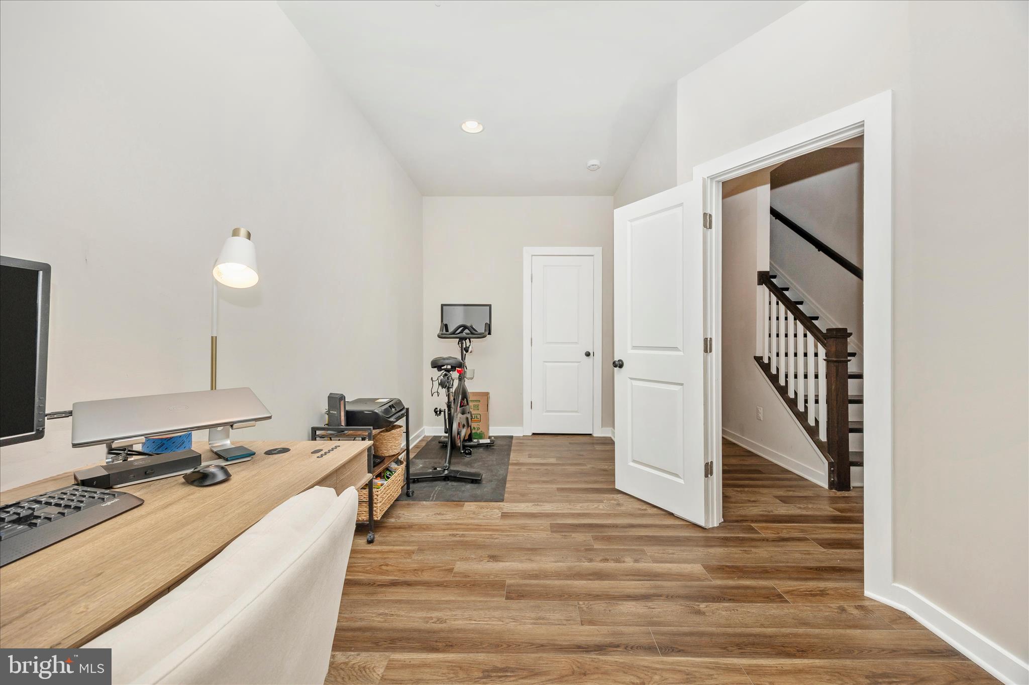 9018 SHADY PINES DRIVE