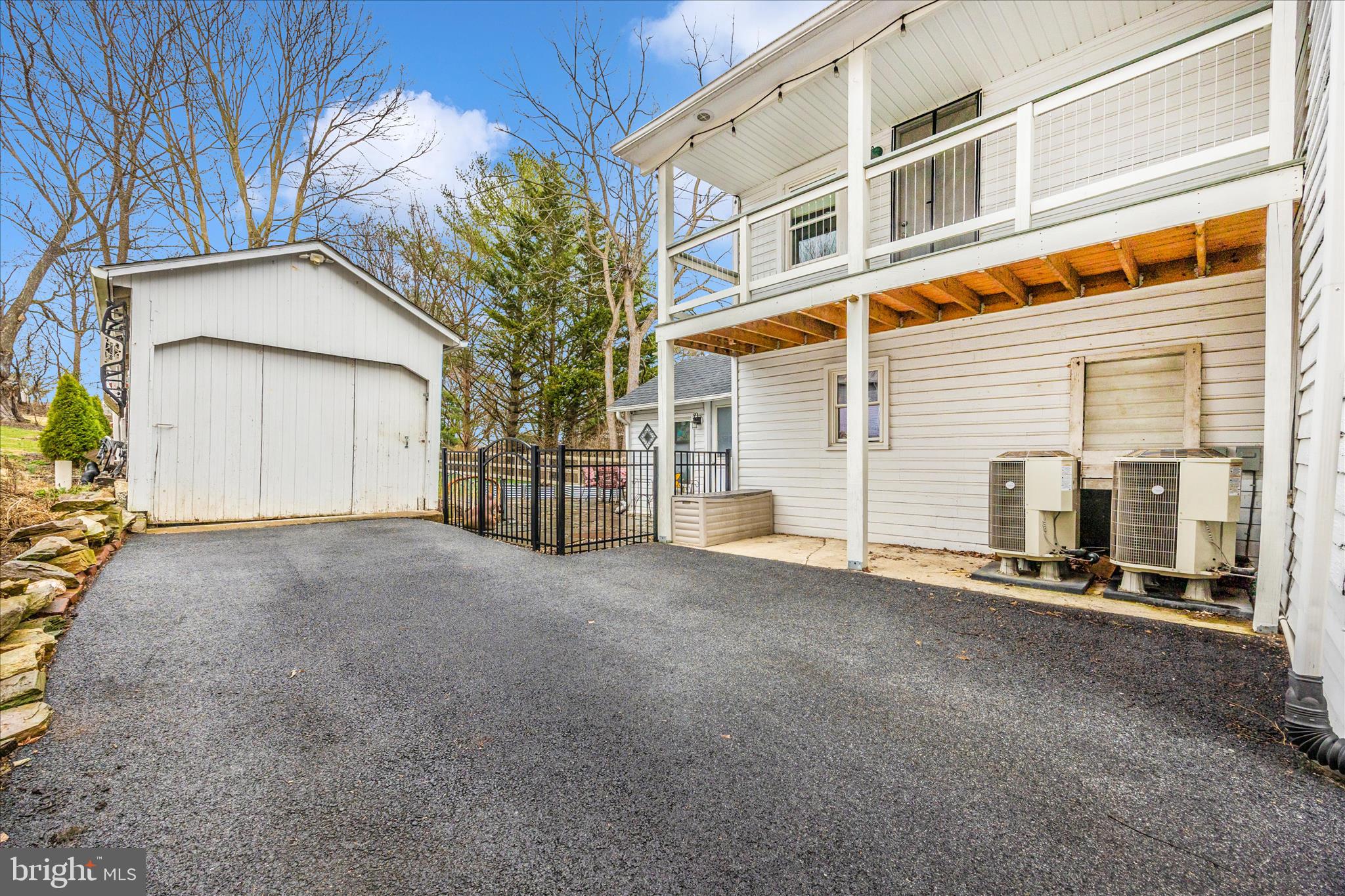 107 S JEFFERSON STREET