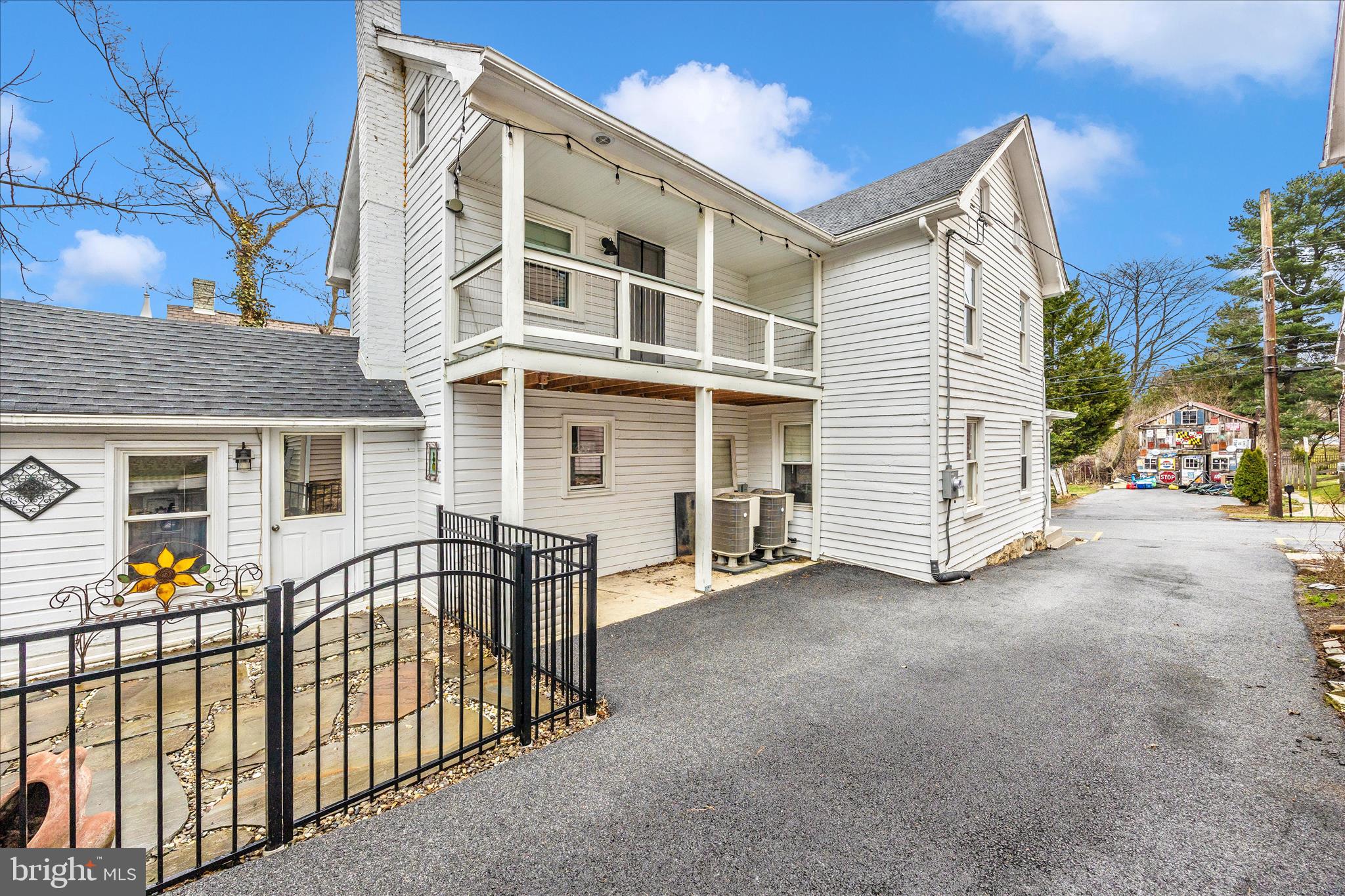 107 S JEFFERSON STREET