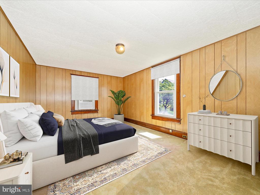 7 W B STREET