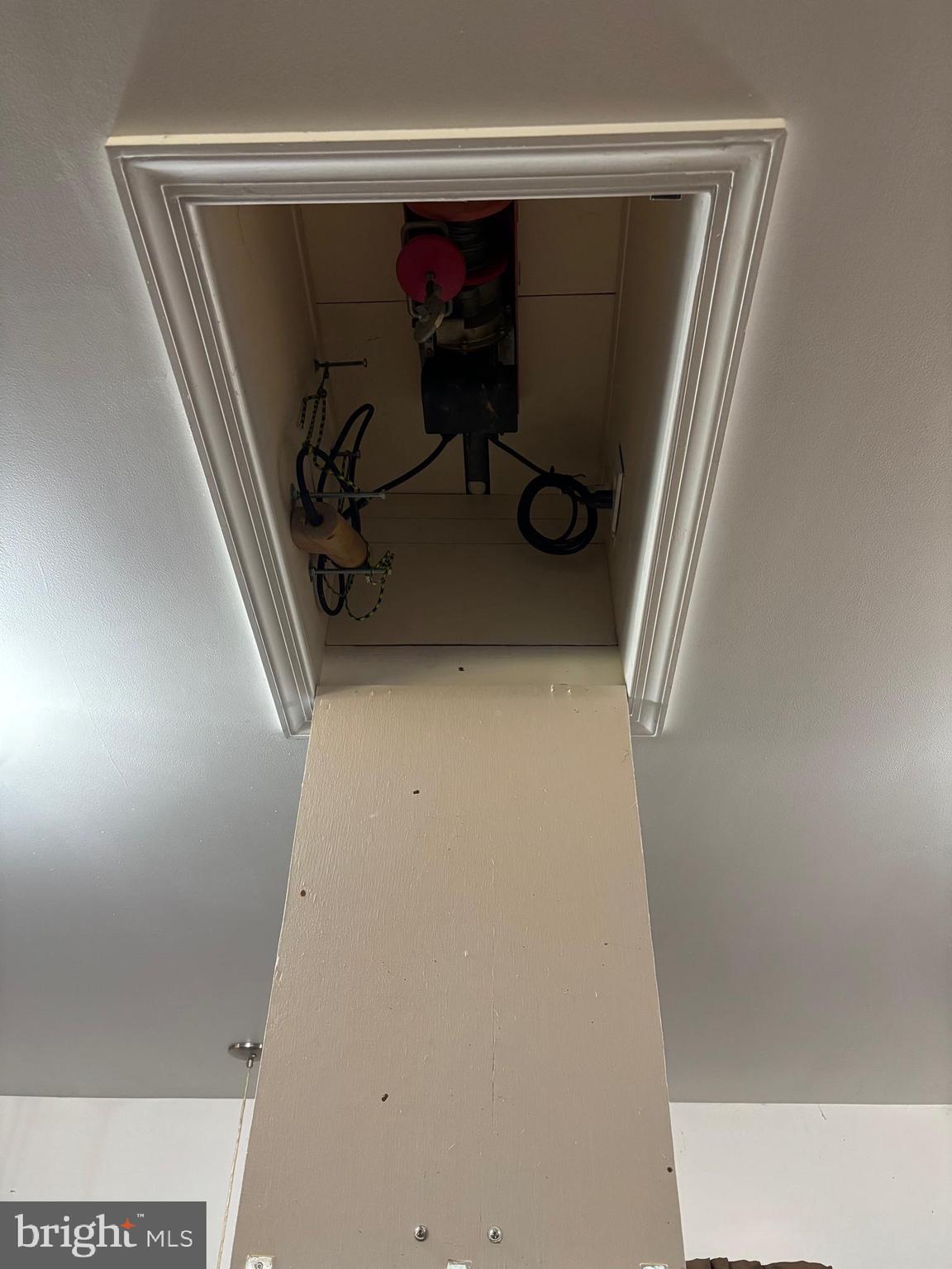 10523 ROLLING GREEN COURT