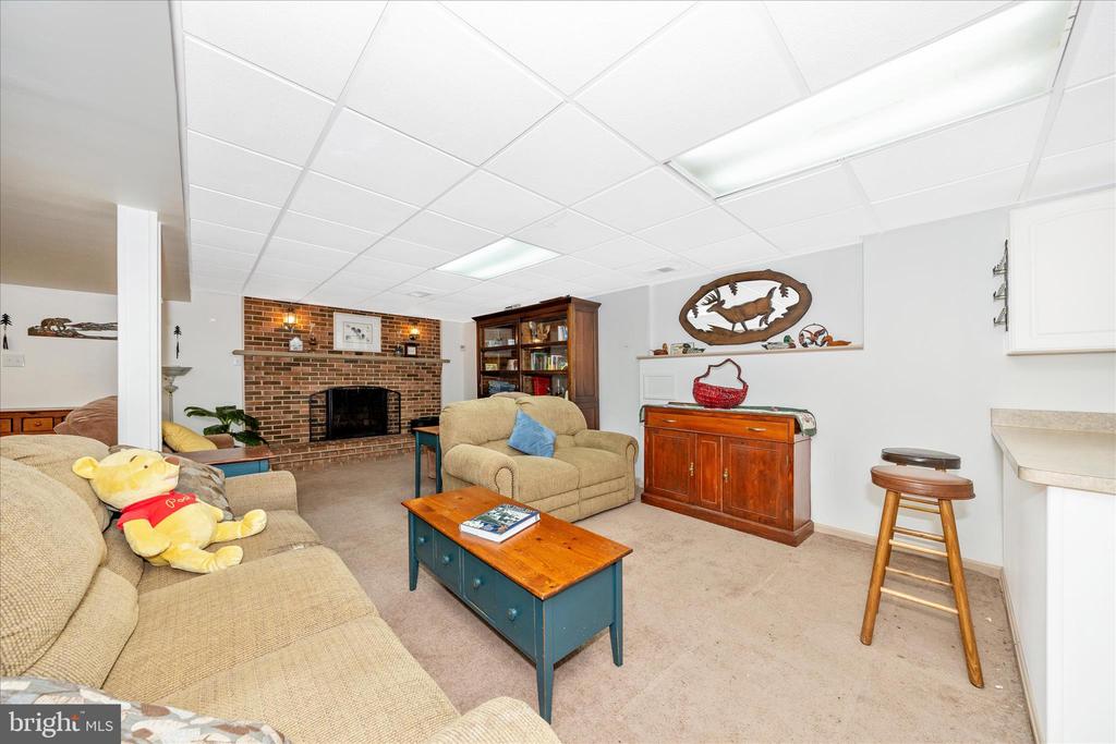 10523 ROLLING GREEN COURT