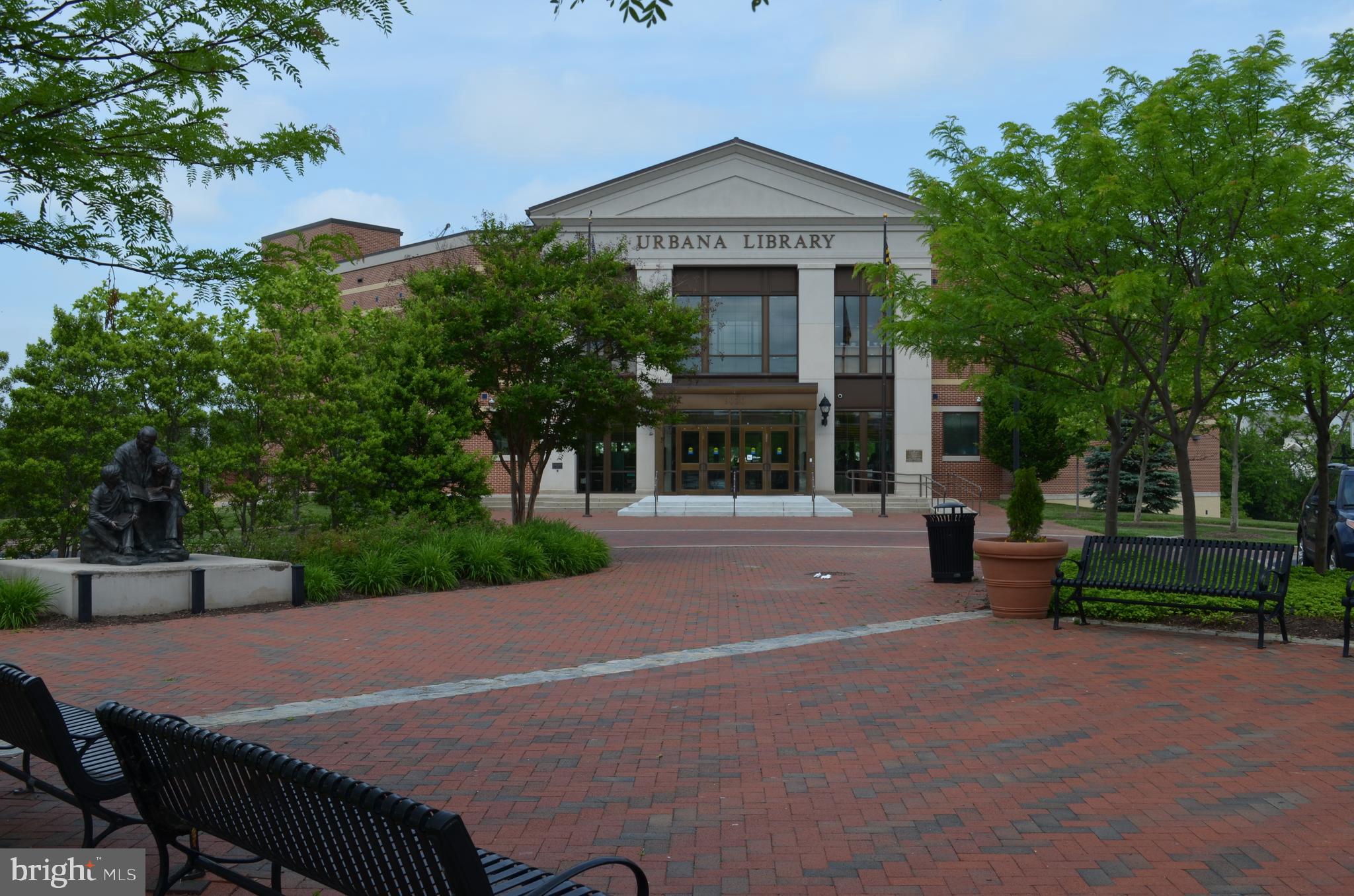 10523 ROLLING GREEN COURT