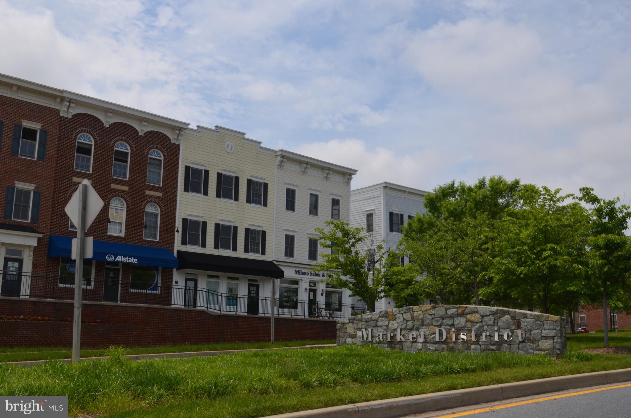 10523 ROLLING GREEN COURT