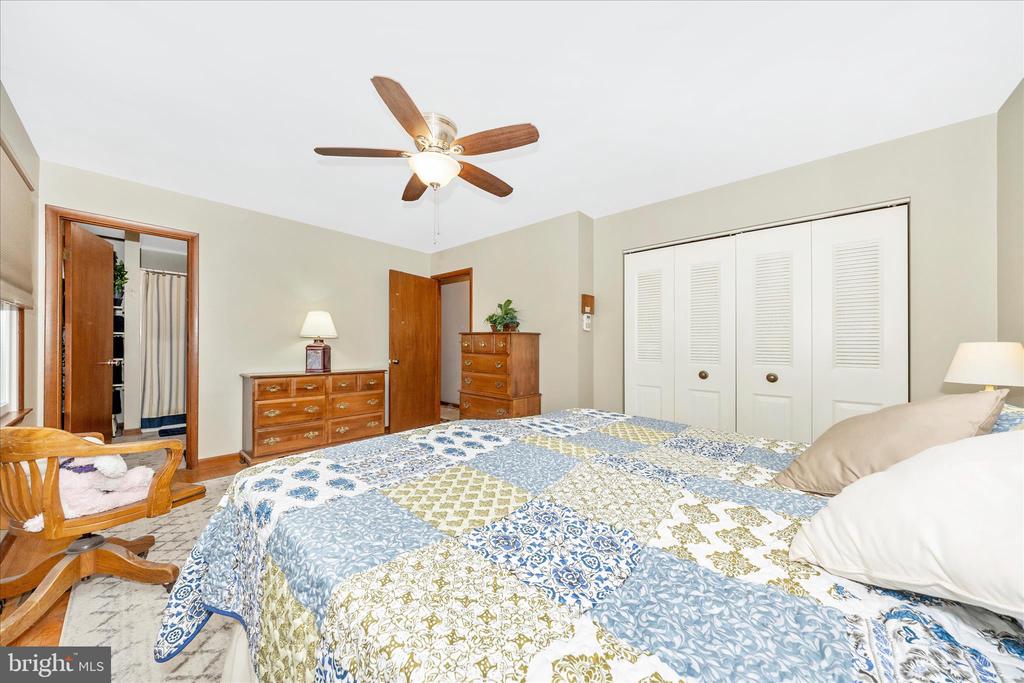 10523 ROLLING GREEN COURT