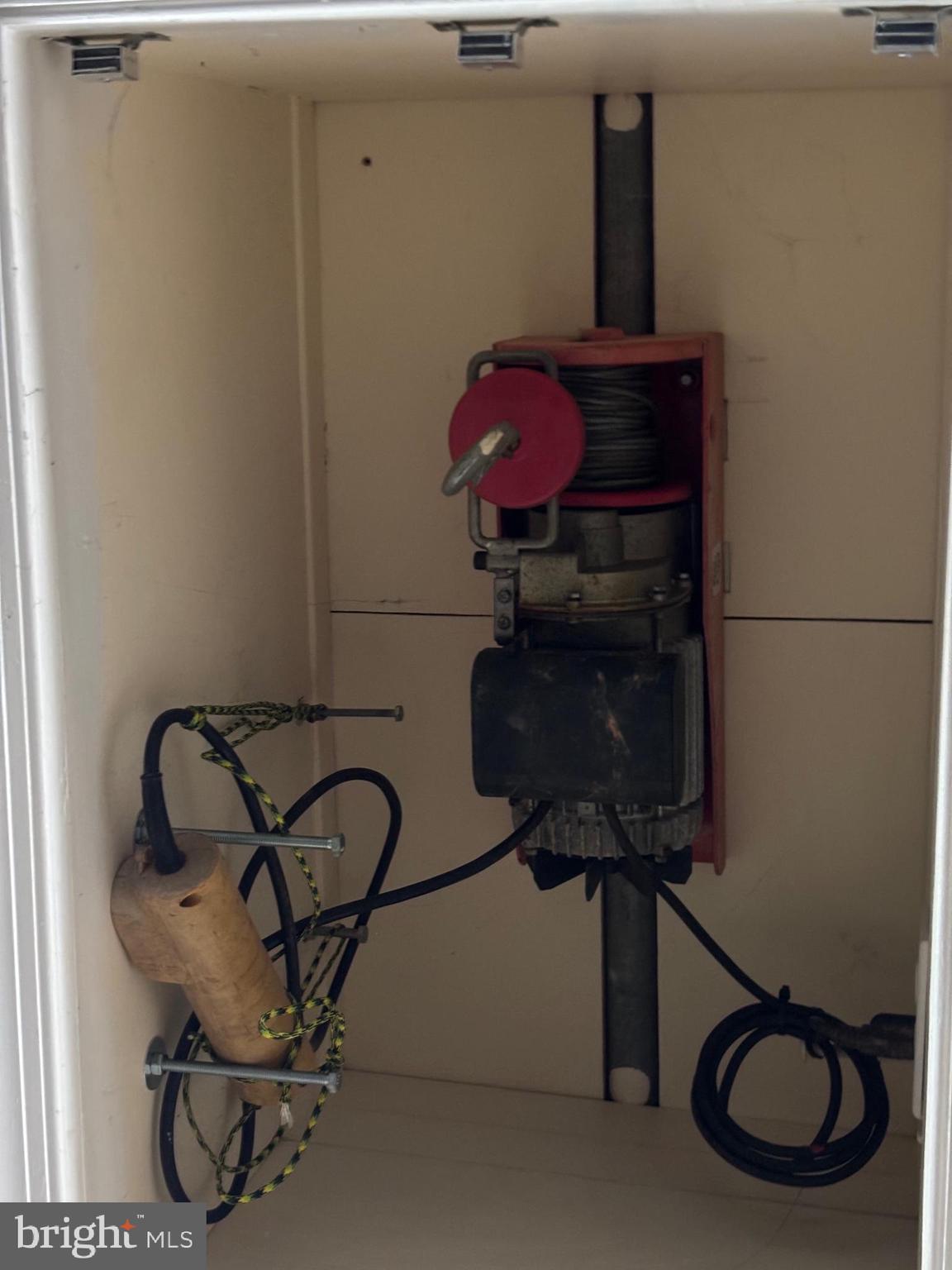 10523 ROLLING GREEN COURT