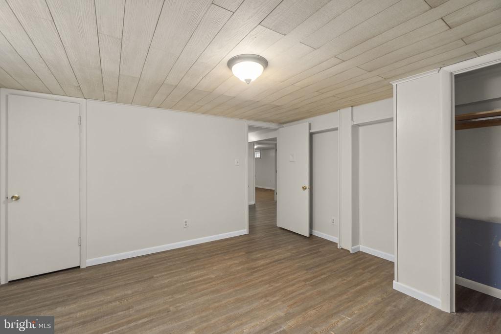 7203 PEEKSKILL DRIVE