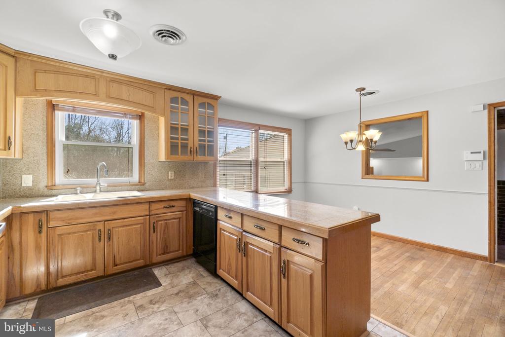 7203 PEEKSKILL DRIVE
