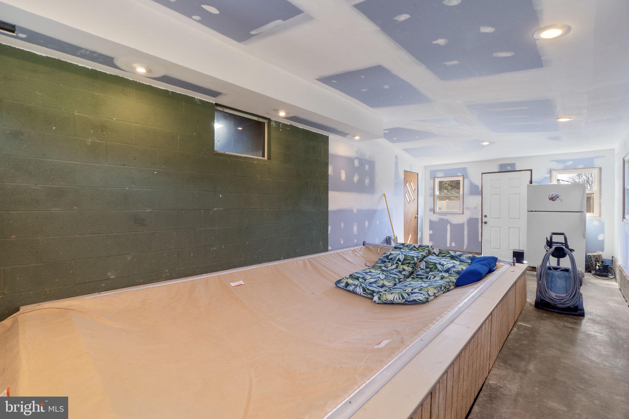 7203 PEEKSKILL DRIVE