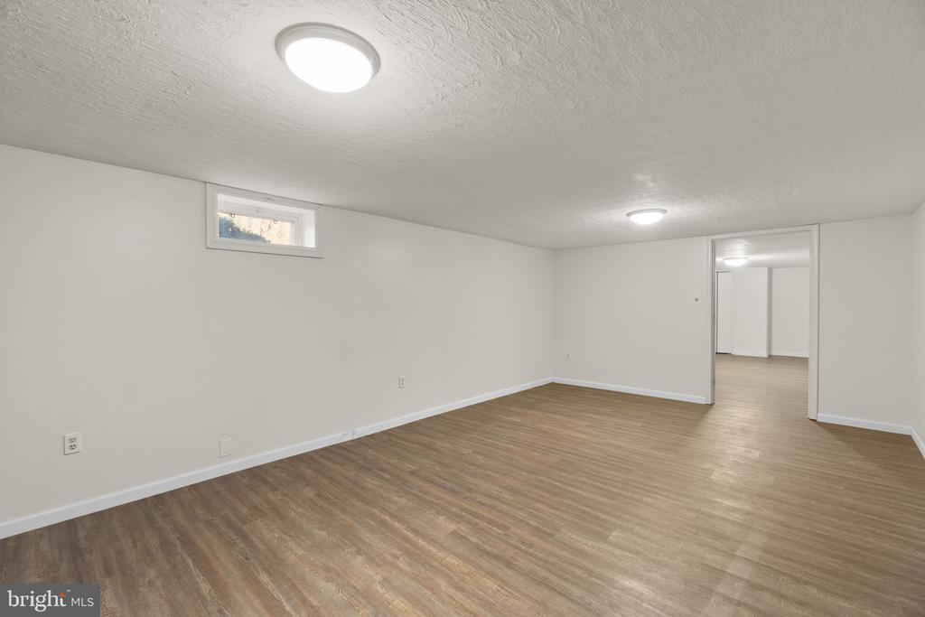 7203 PEEKSKILL DRIVE