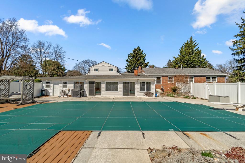 7203 PEEKSKILL DRIVE