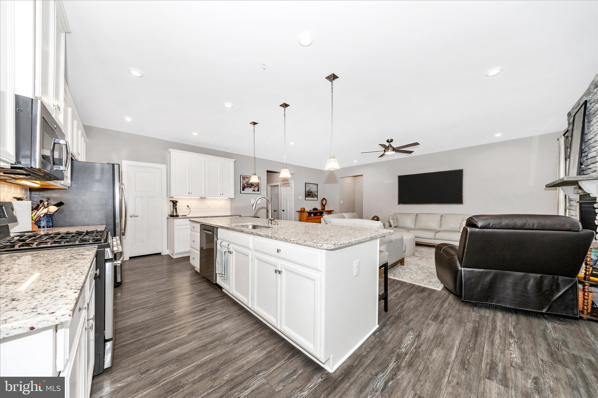 1202 DARGON QUARRY LANE