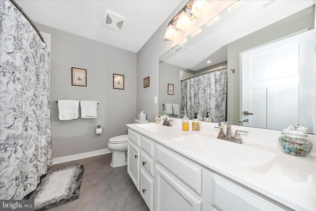 1202 DARGON QUARRY LANE