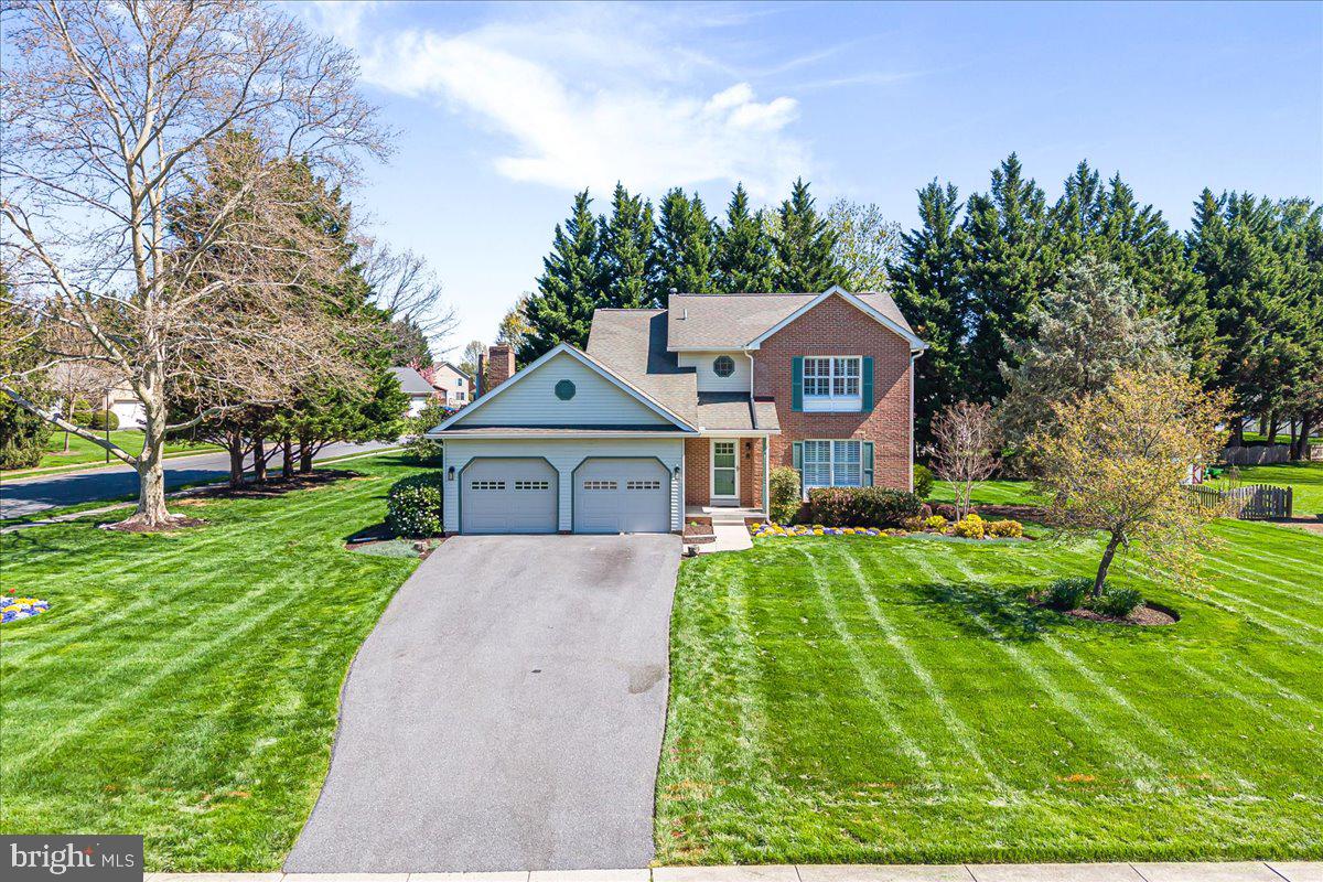 211 DEER RUN DRIVE