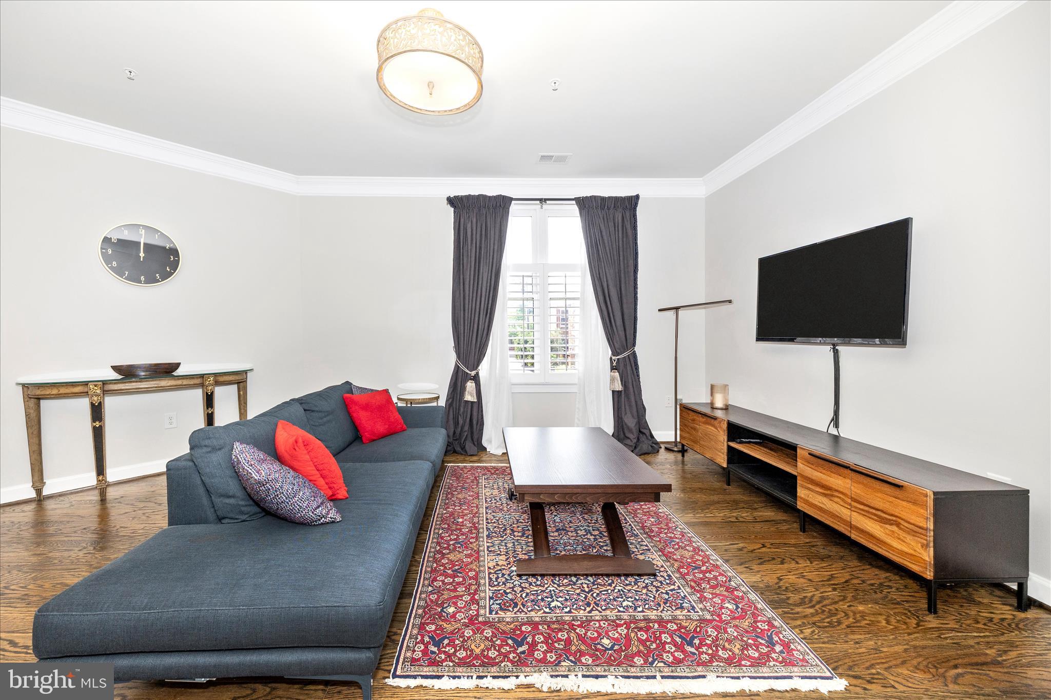 35 E ALL SAINTS STREET 114