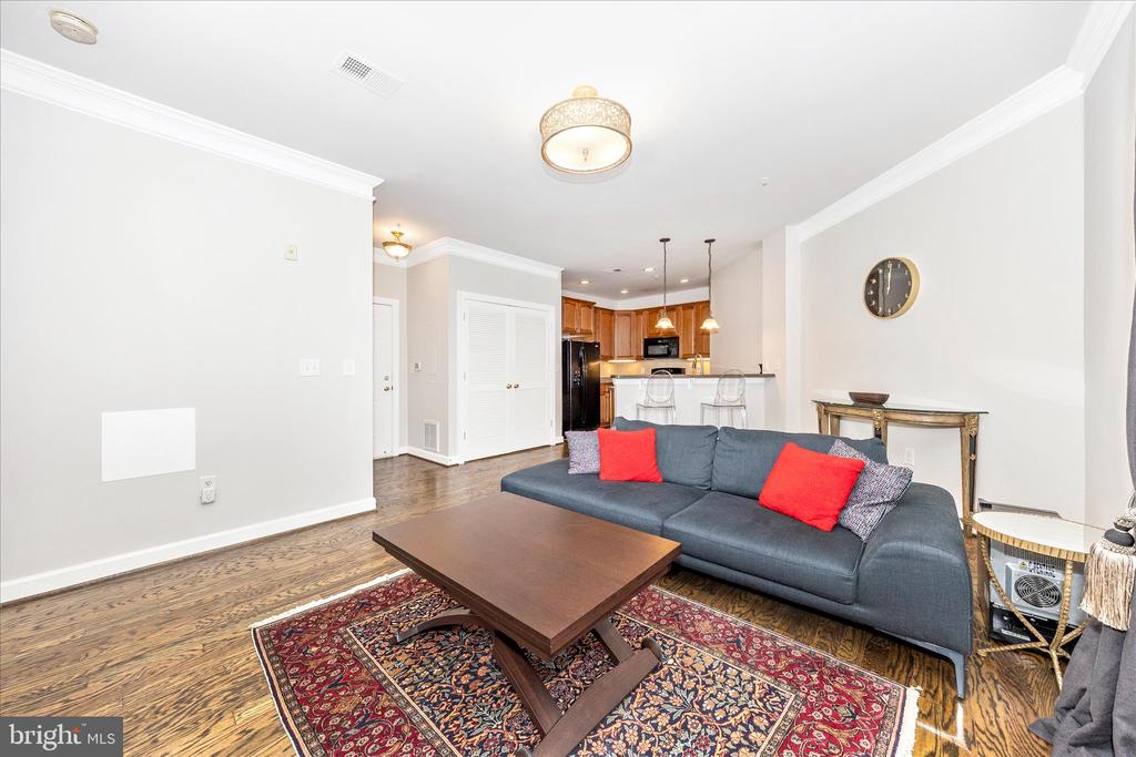 35 E ALL SAINTS STREET 114