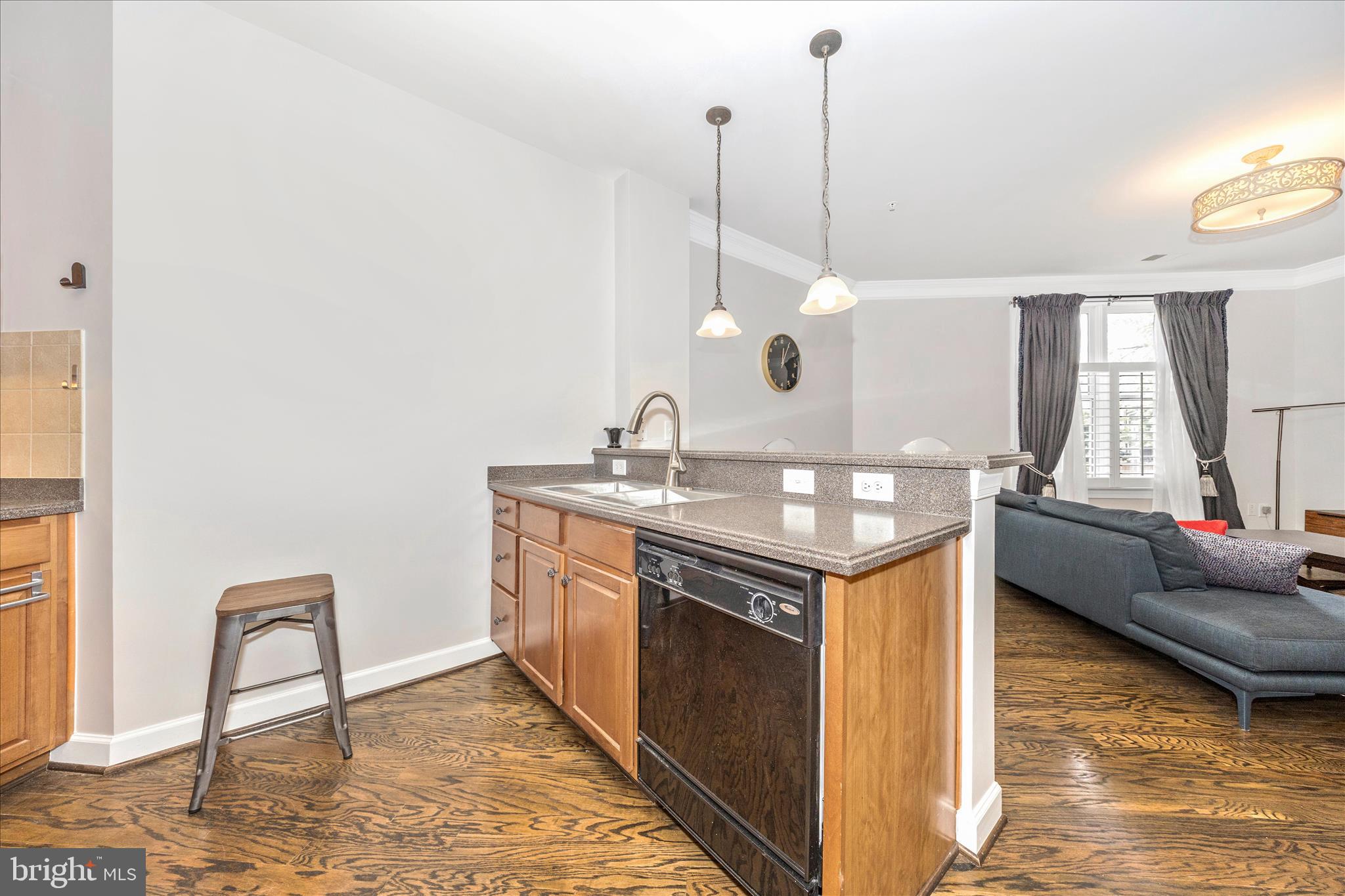 35 E ALL SAINTS STREET 114