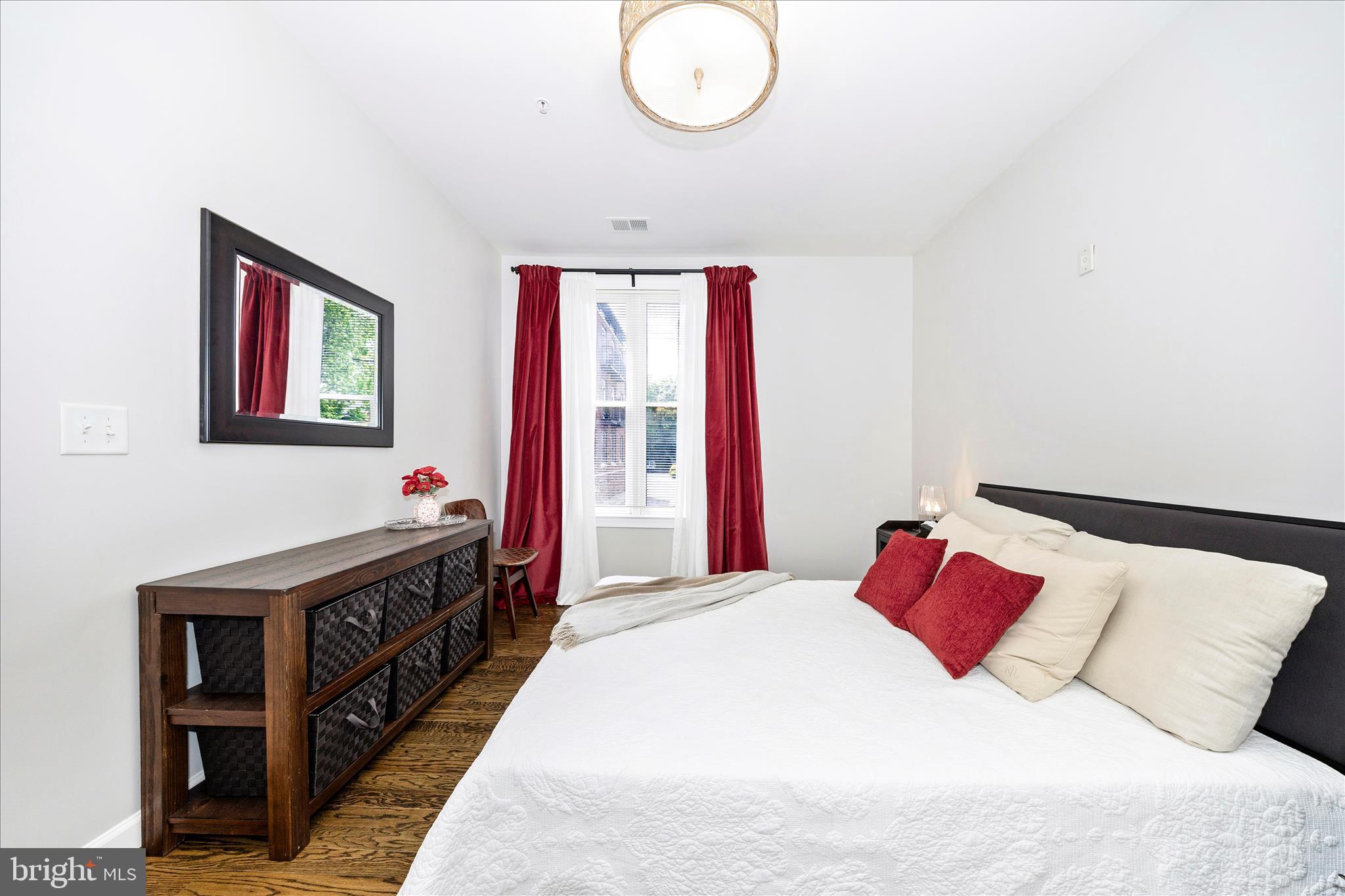 35 E ALL SAINTS STREET 114