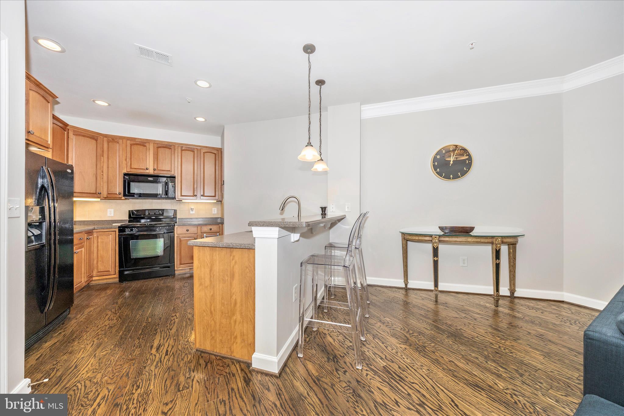 35 E ALL SAINTS STREET 114