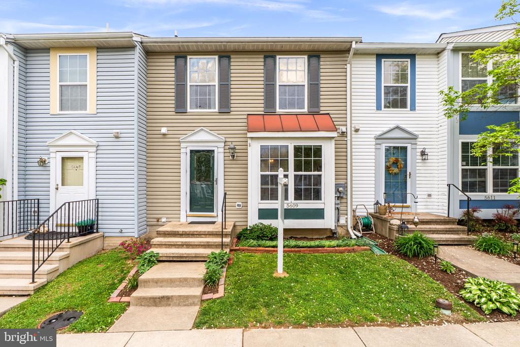 5609 QUEEN ANNE COURT