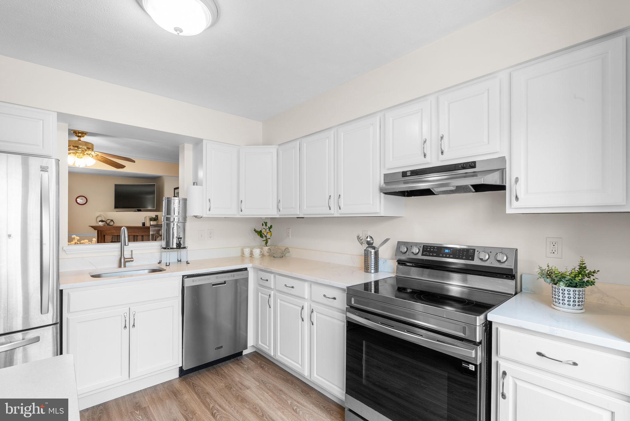 5609 QUEEN ANNE COURT