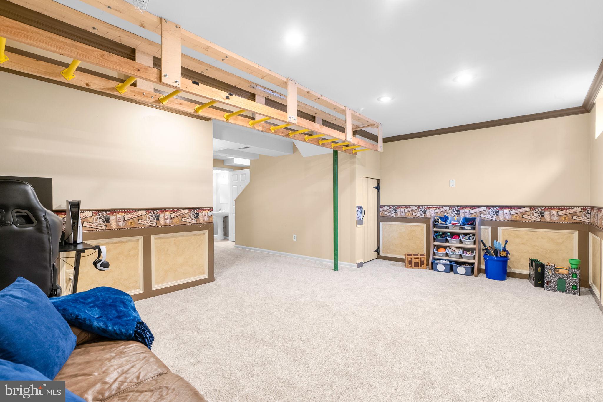 5609 QUEEN ANNE COURT