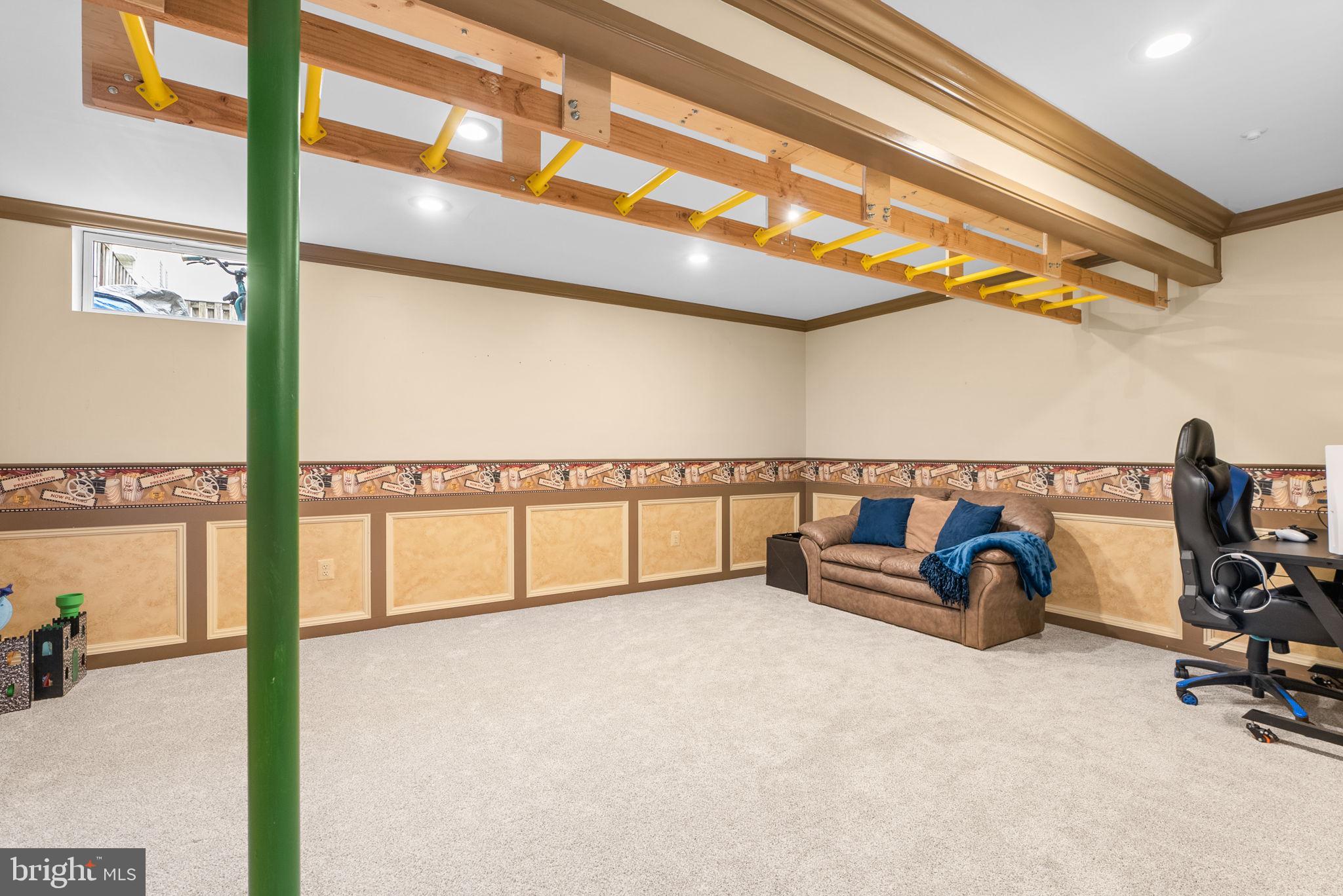 5609 QUEEN ANNE COURT