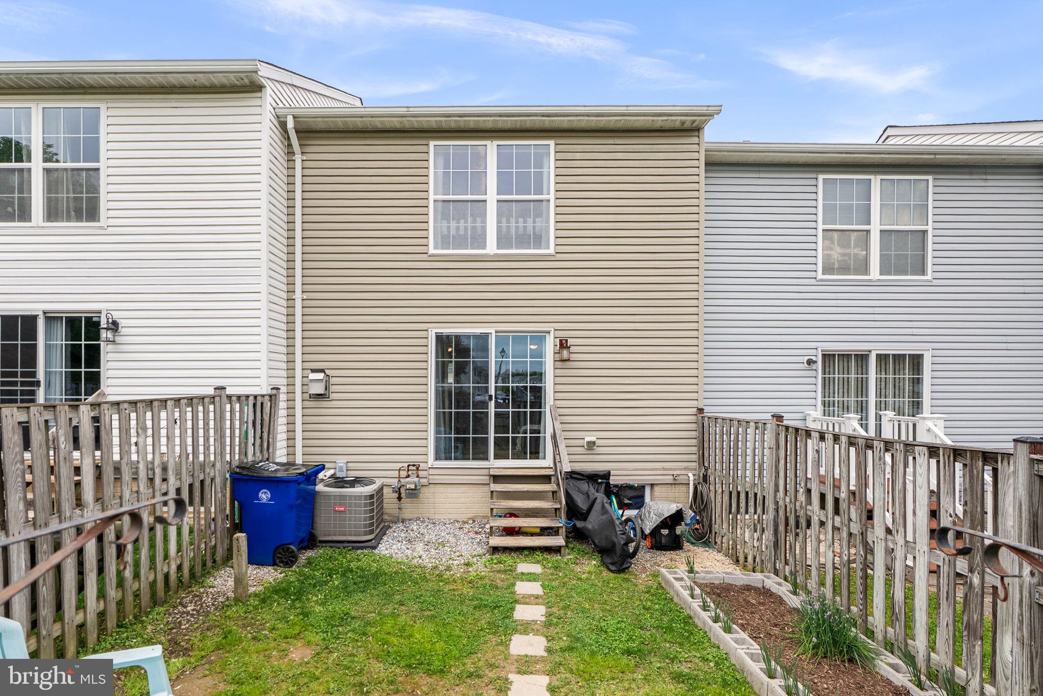 5609 QUEEN ANNE COURT