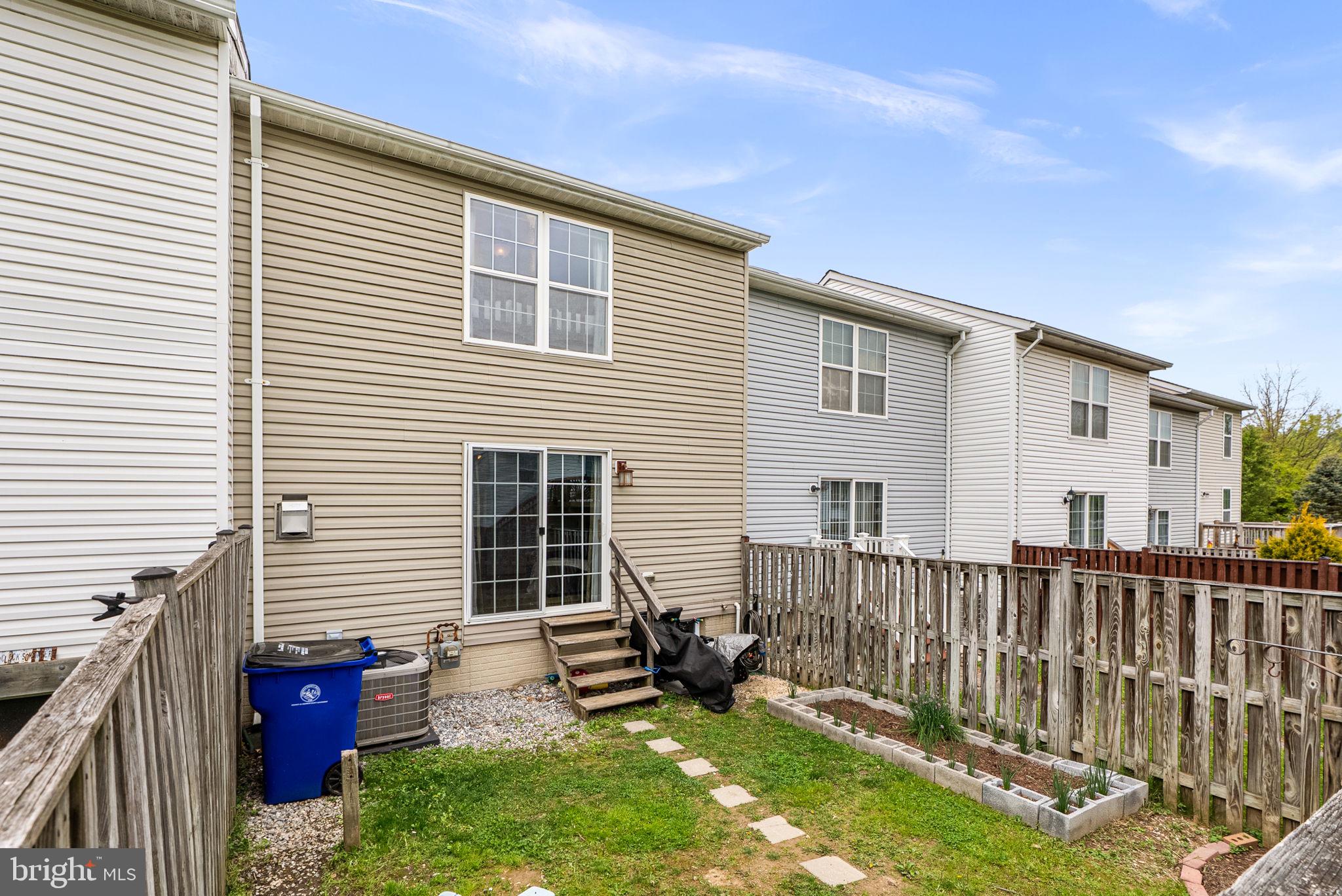 5609 QUEEN ANNE COURT