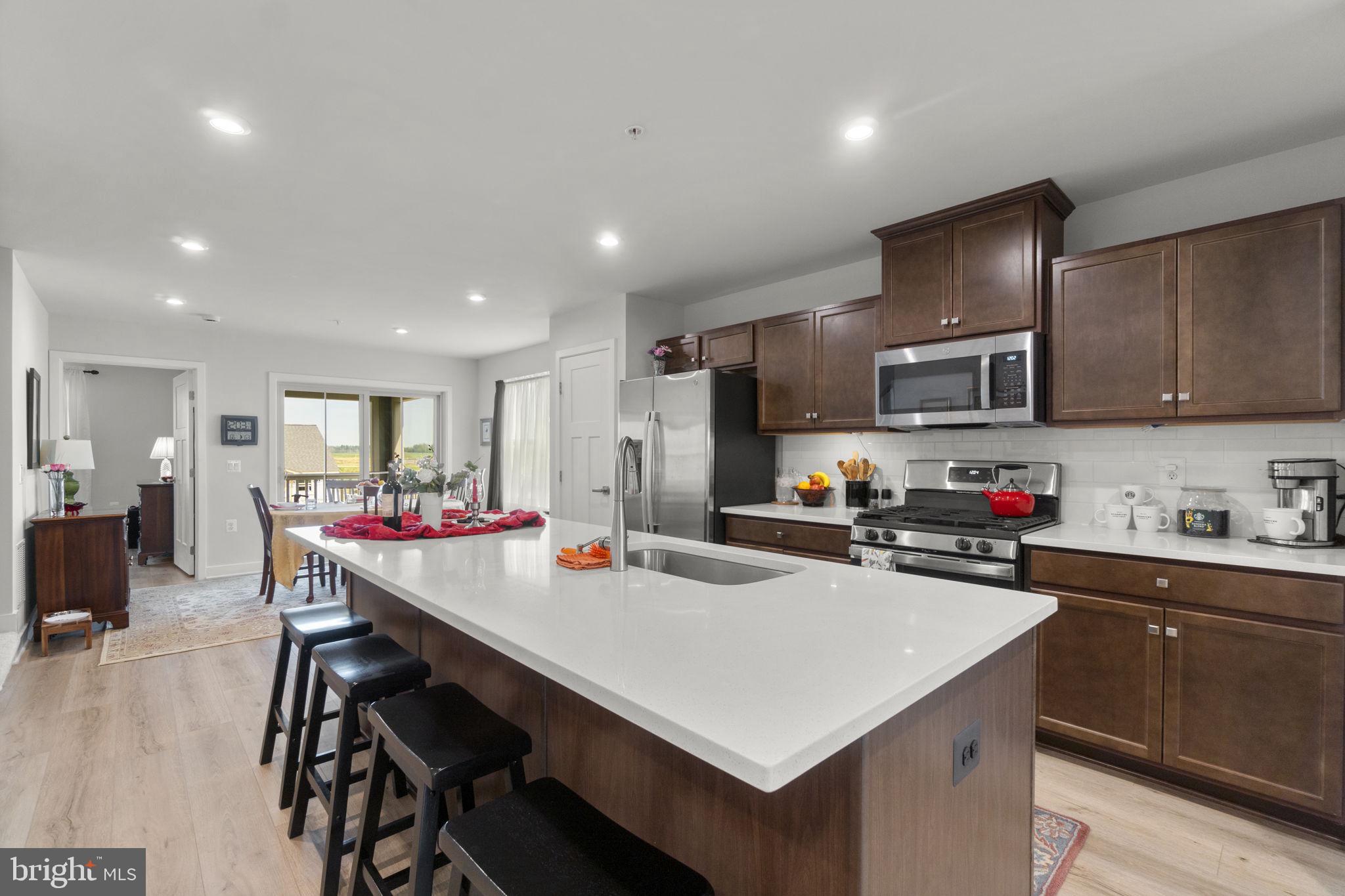2472 SILVER LEAF DRIVE