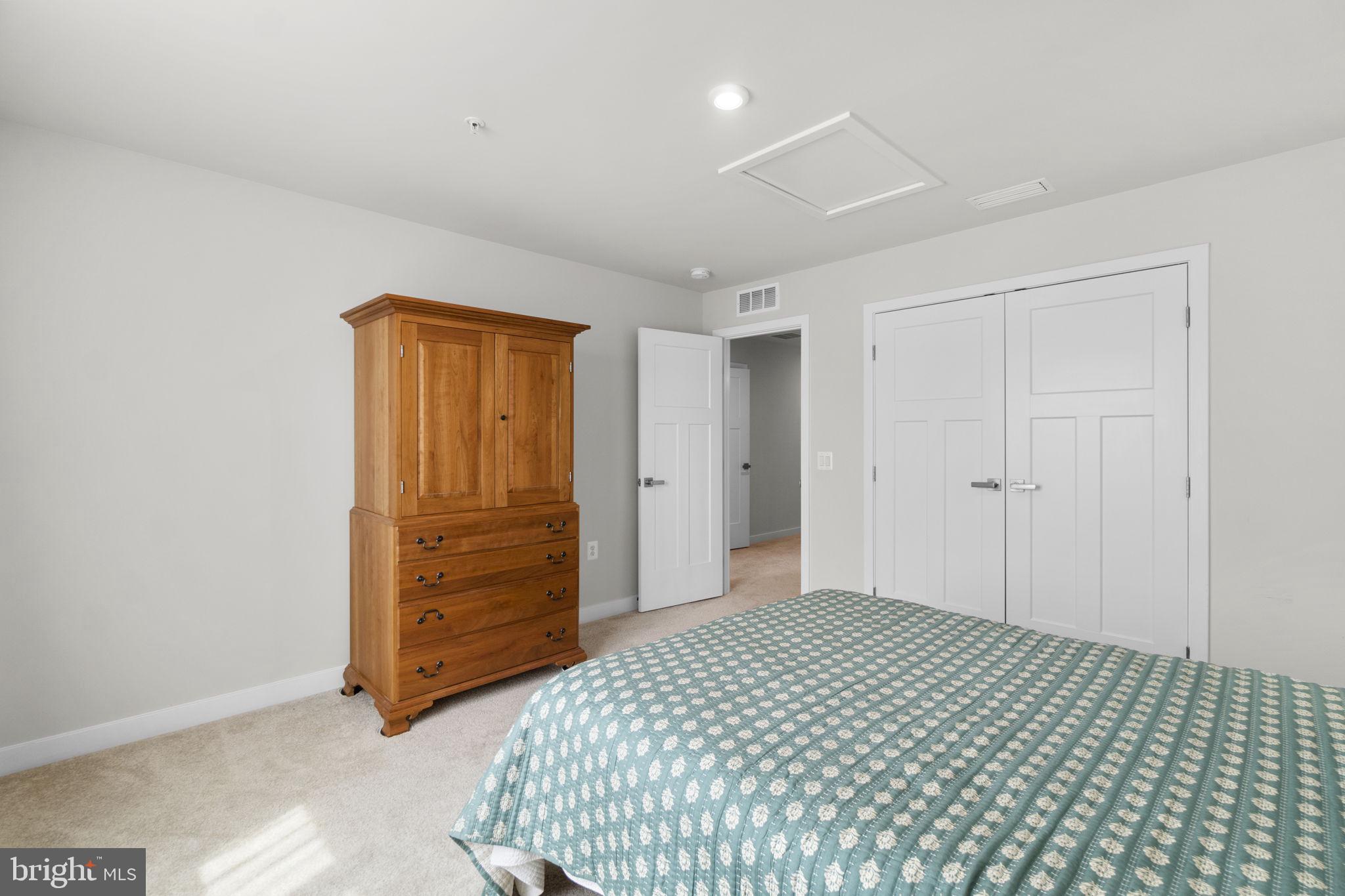 2472 SILVER LEAF DRIVE