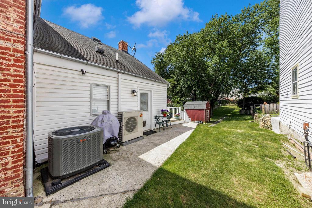 213 W MAIN STREET