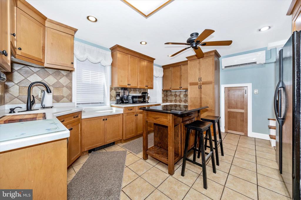 213 W MAIN STREET