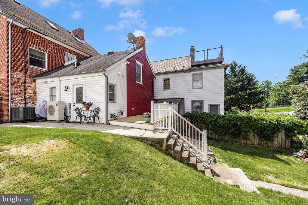 213 W MAIN STREET