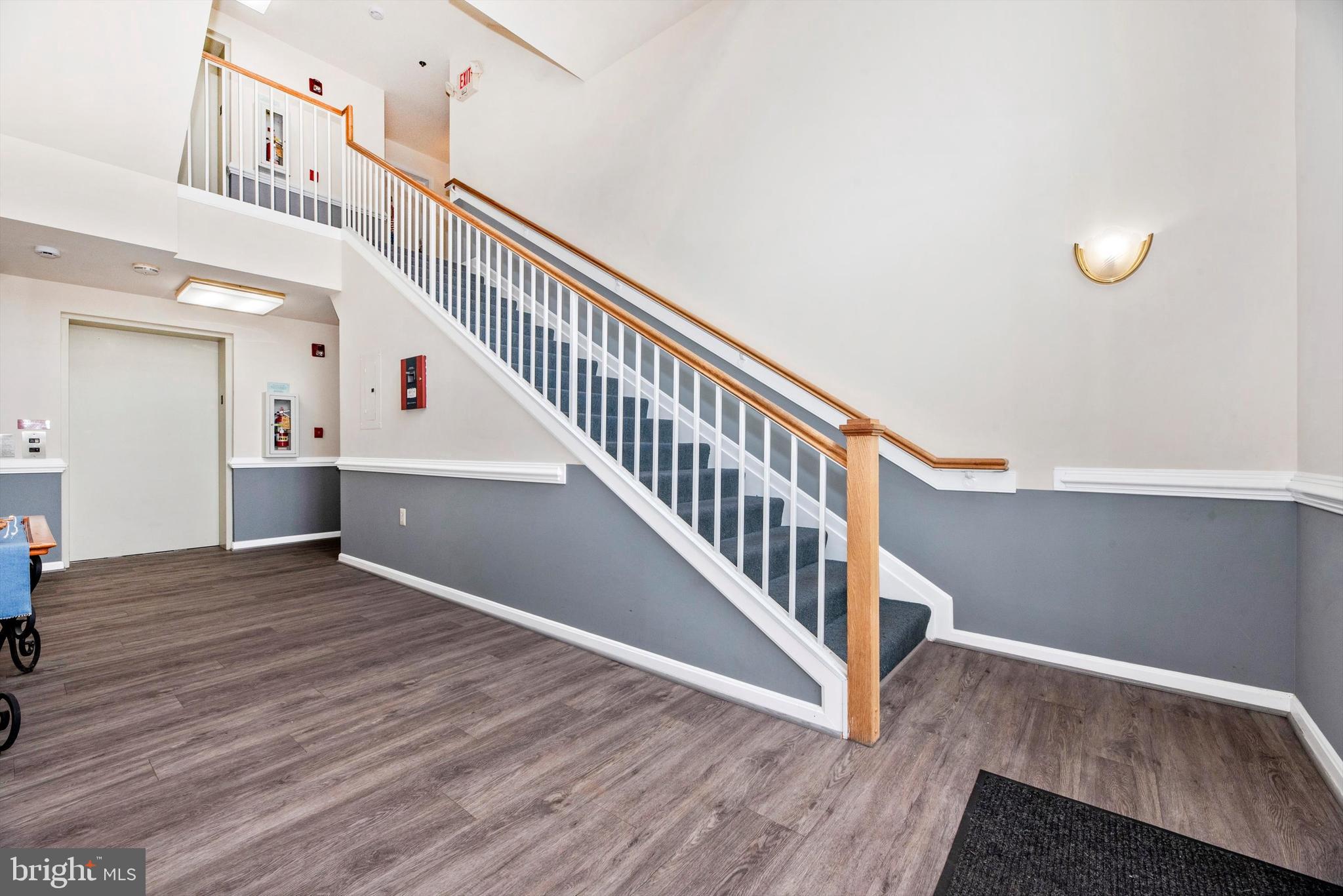 2506 COACH HOUSE WAY 3B