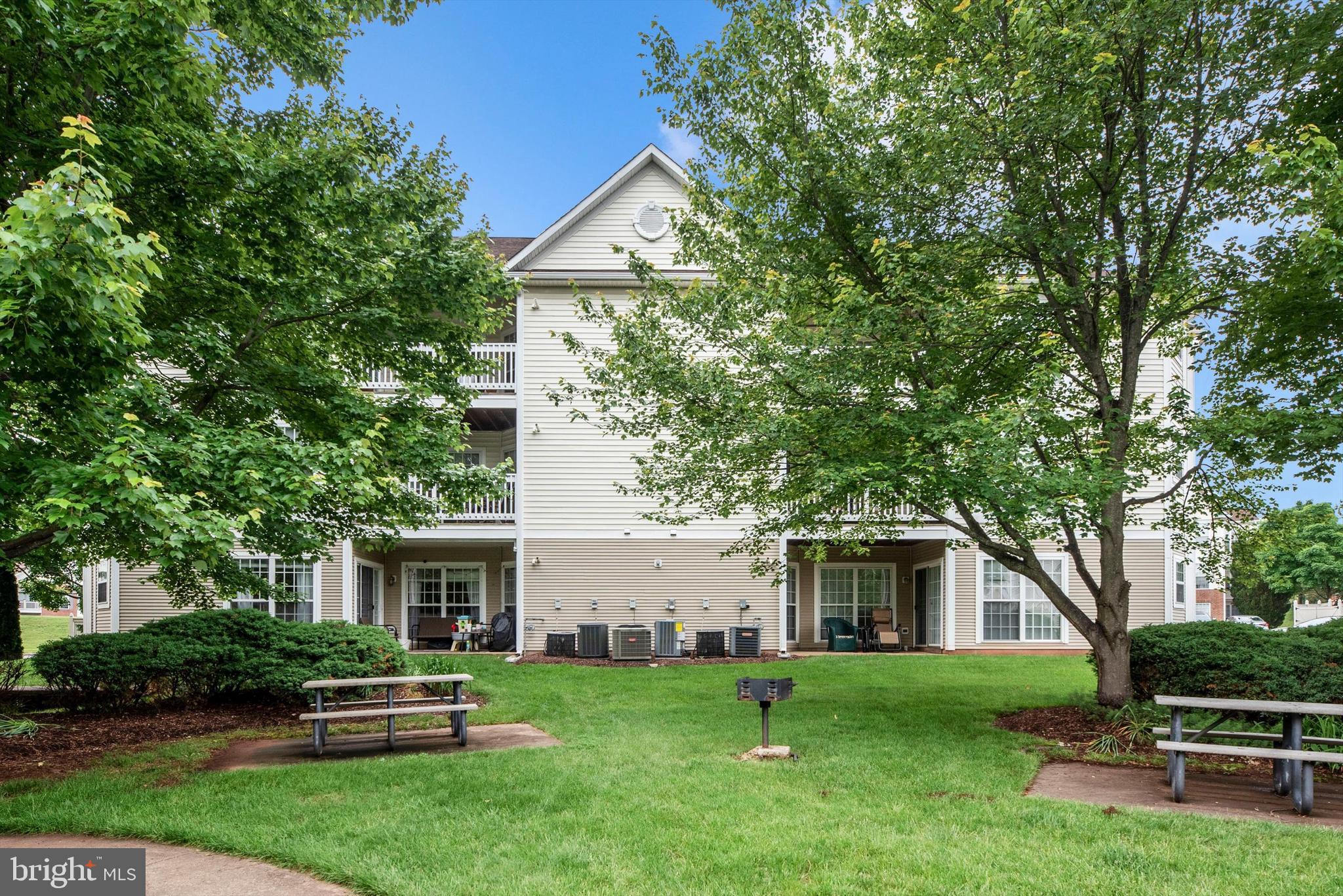 2506 COACH HOUSE WAY 3B
