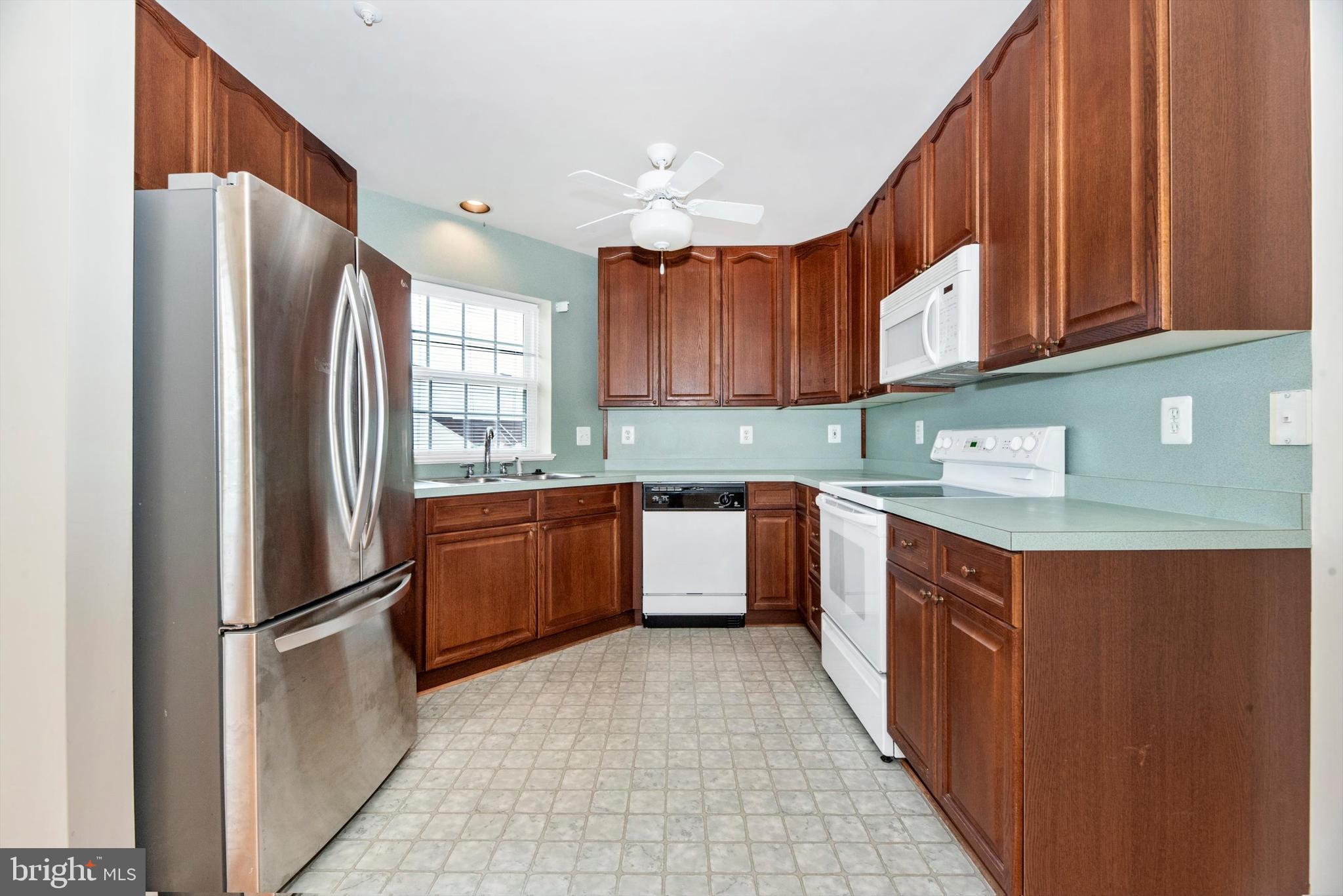 2506 COACH HOUSE WAY 3B