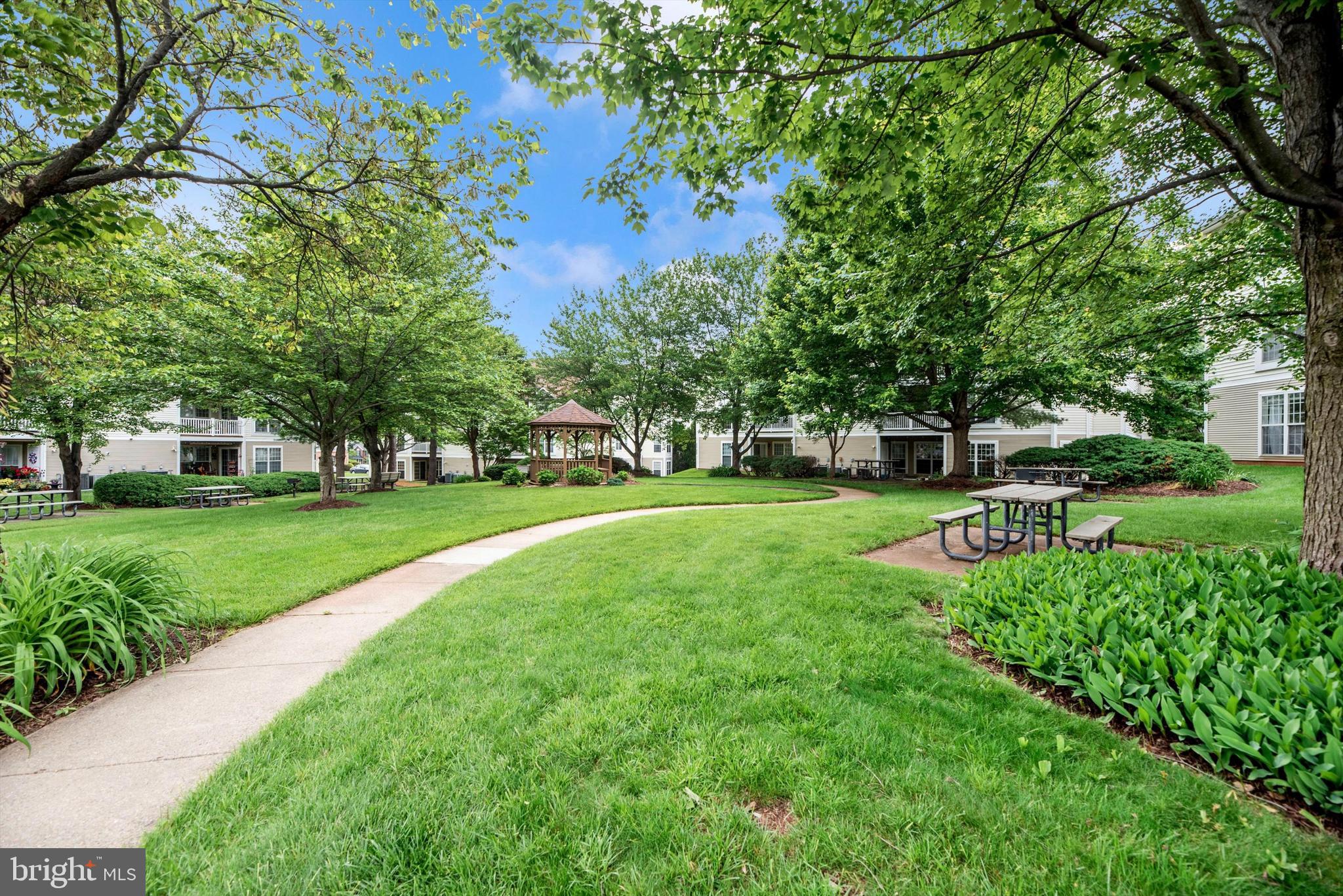 2506 COACH HOUSE WAY 3B